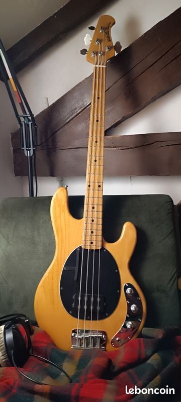 MusicMan StingRay 4 version 2 EQ de 1997