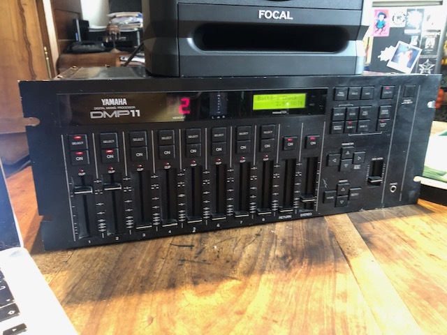 vend console de mixage yamaha dmp11