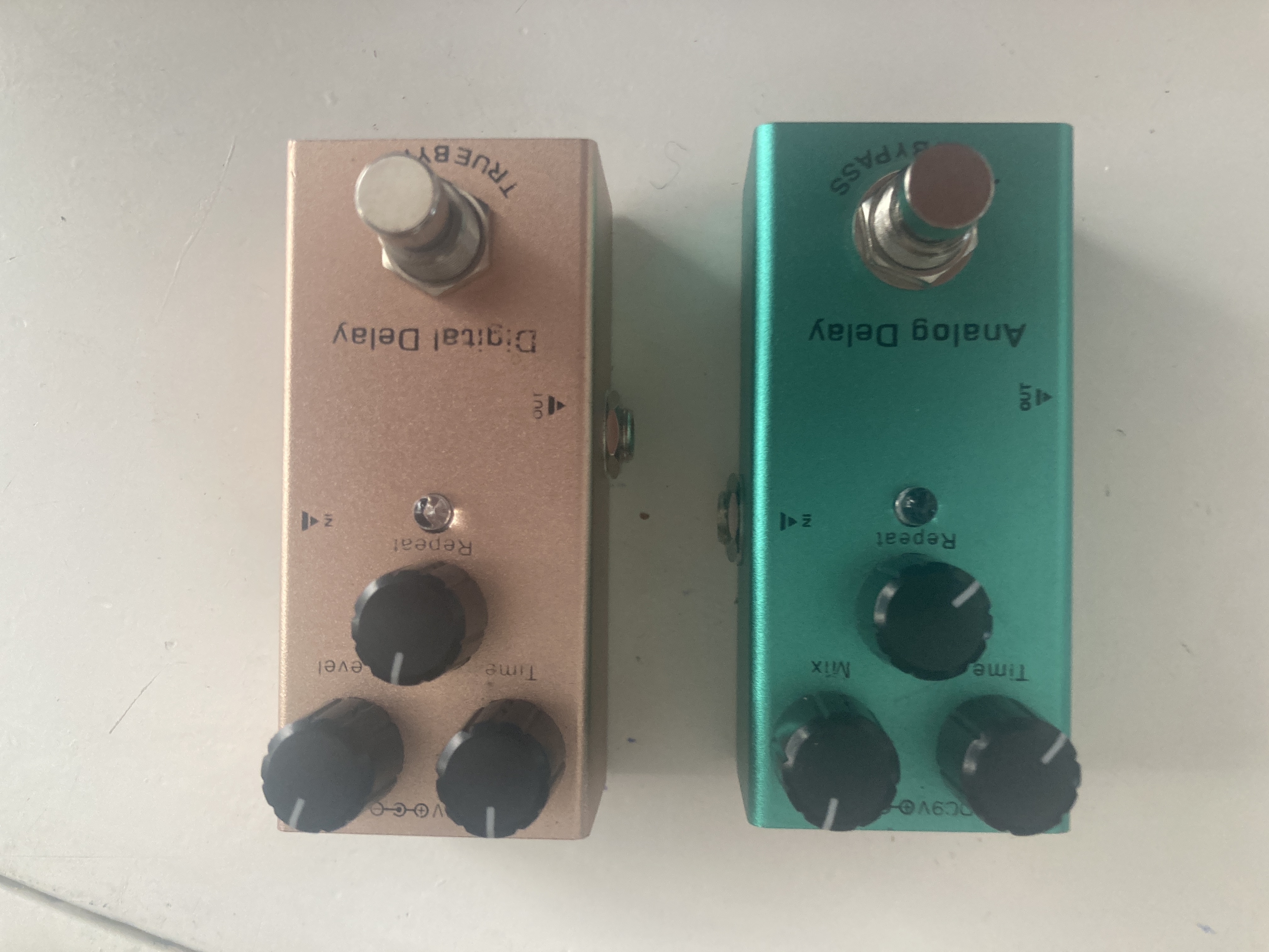 Lot 2 pédales Delay + sélecteur AB/A-B