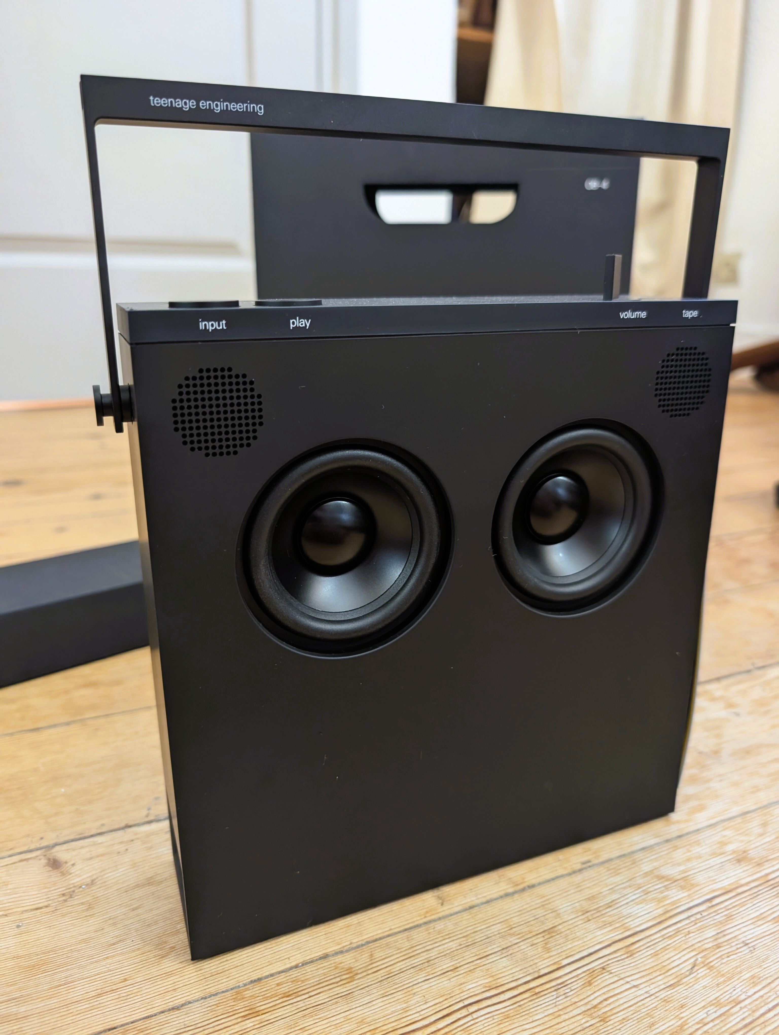 Enceinte Teenage Engineering OB-4