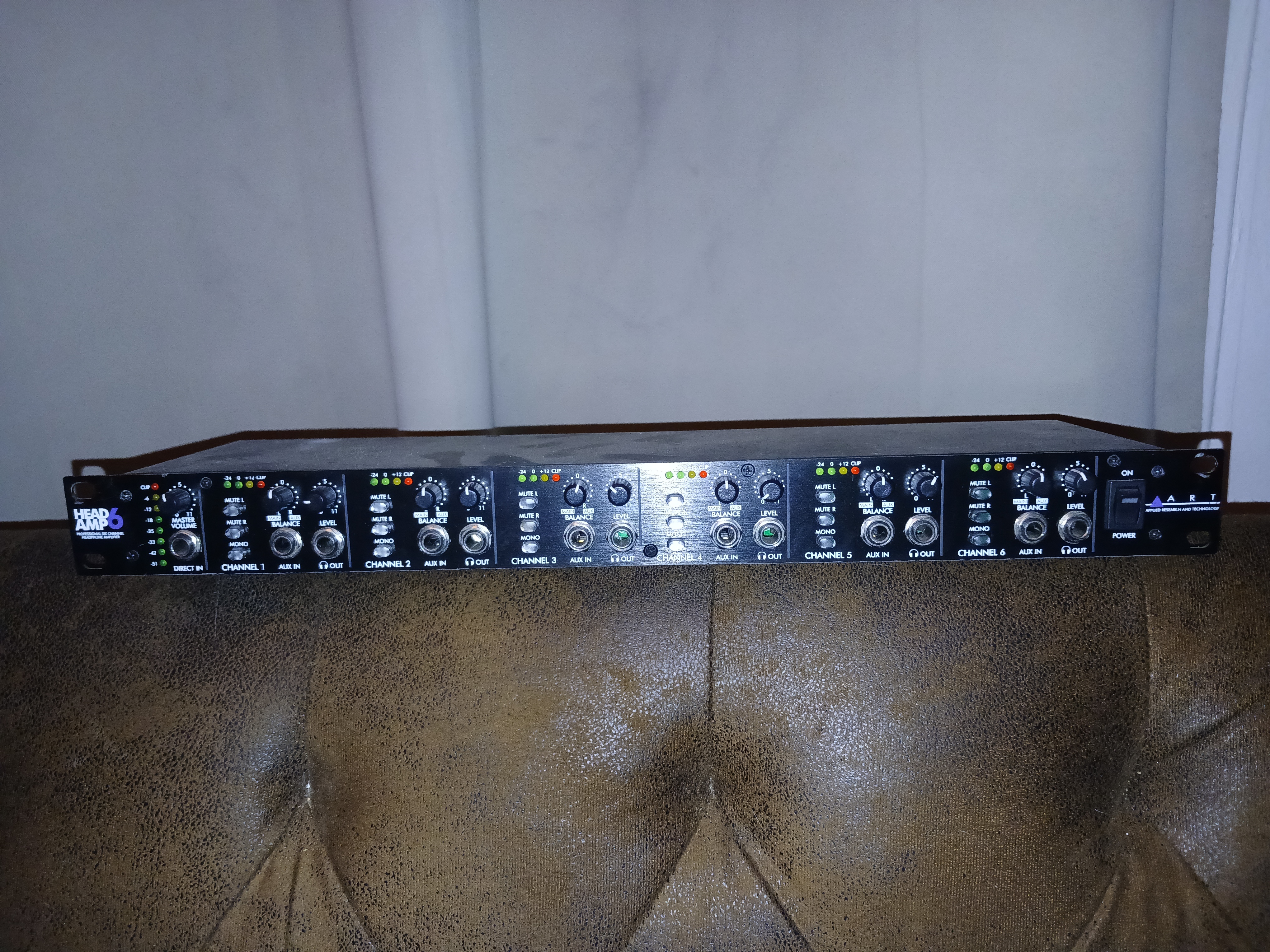 Ampli casque 6 canaux (parfait état)
