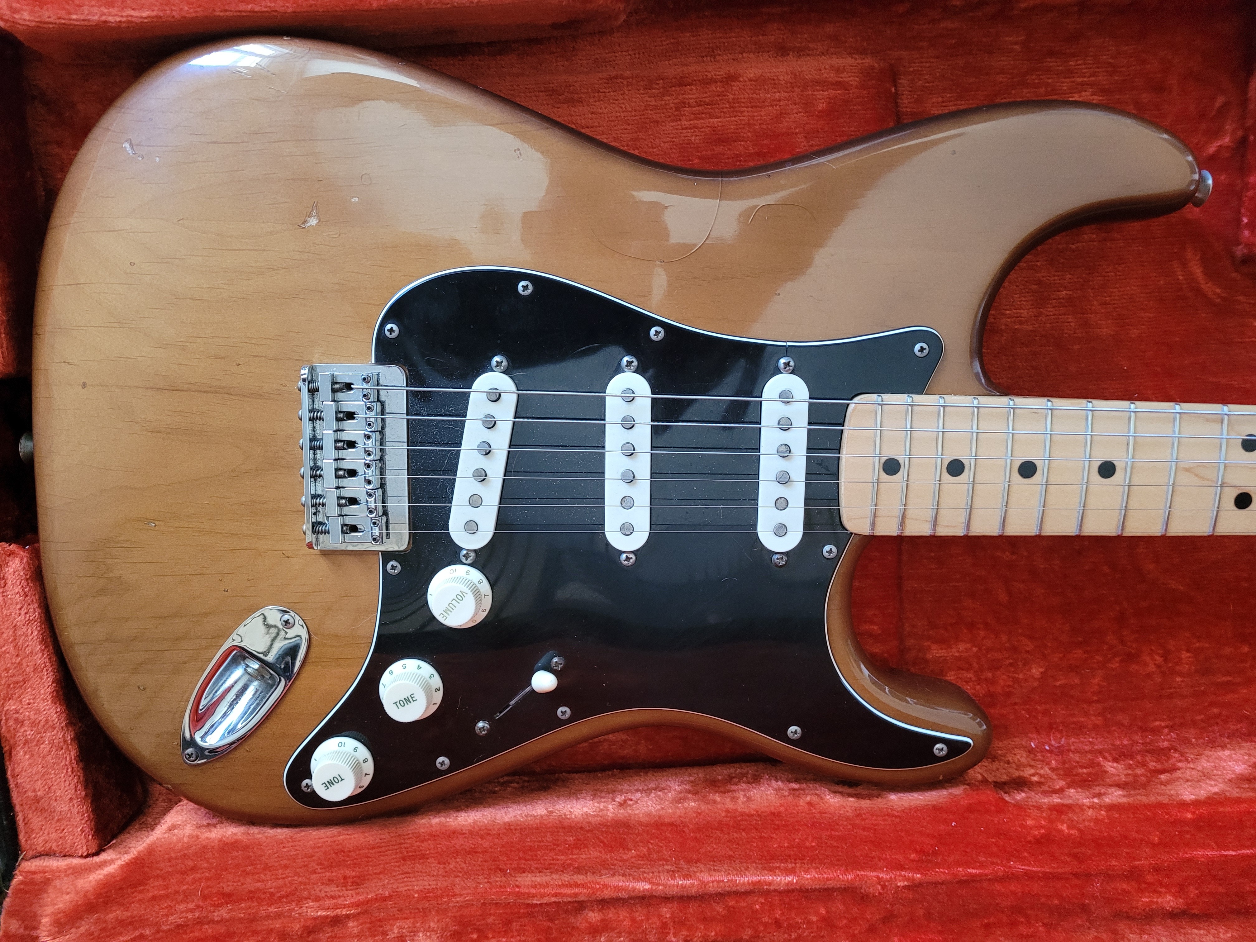 FENDER STRATOCASTER 1974