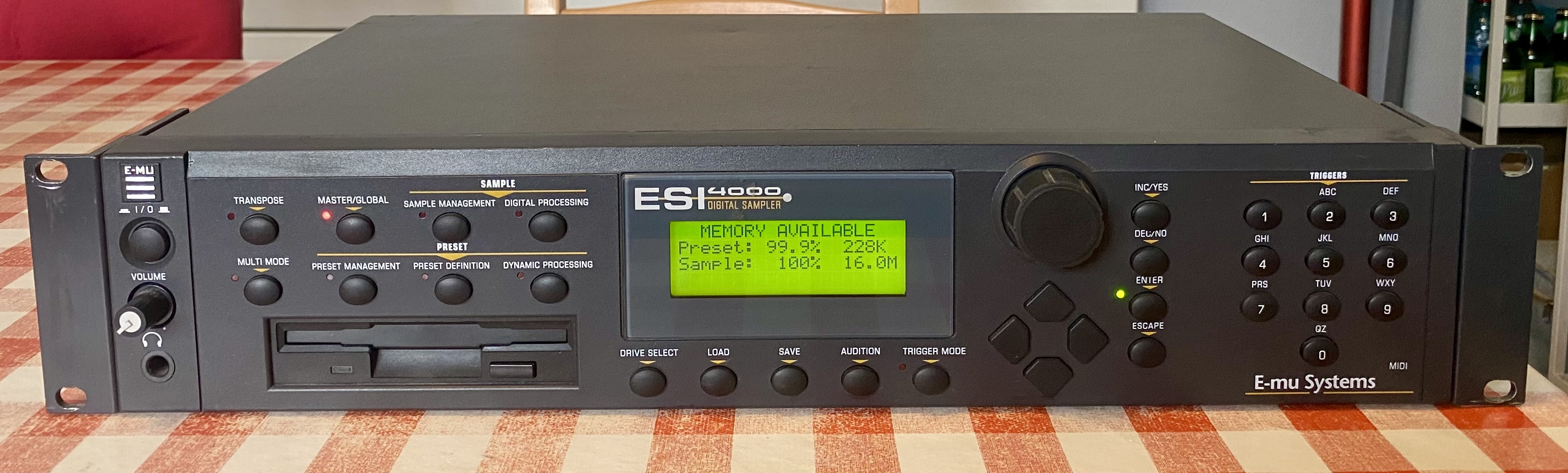 ESI 4000 EN BON ETAT