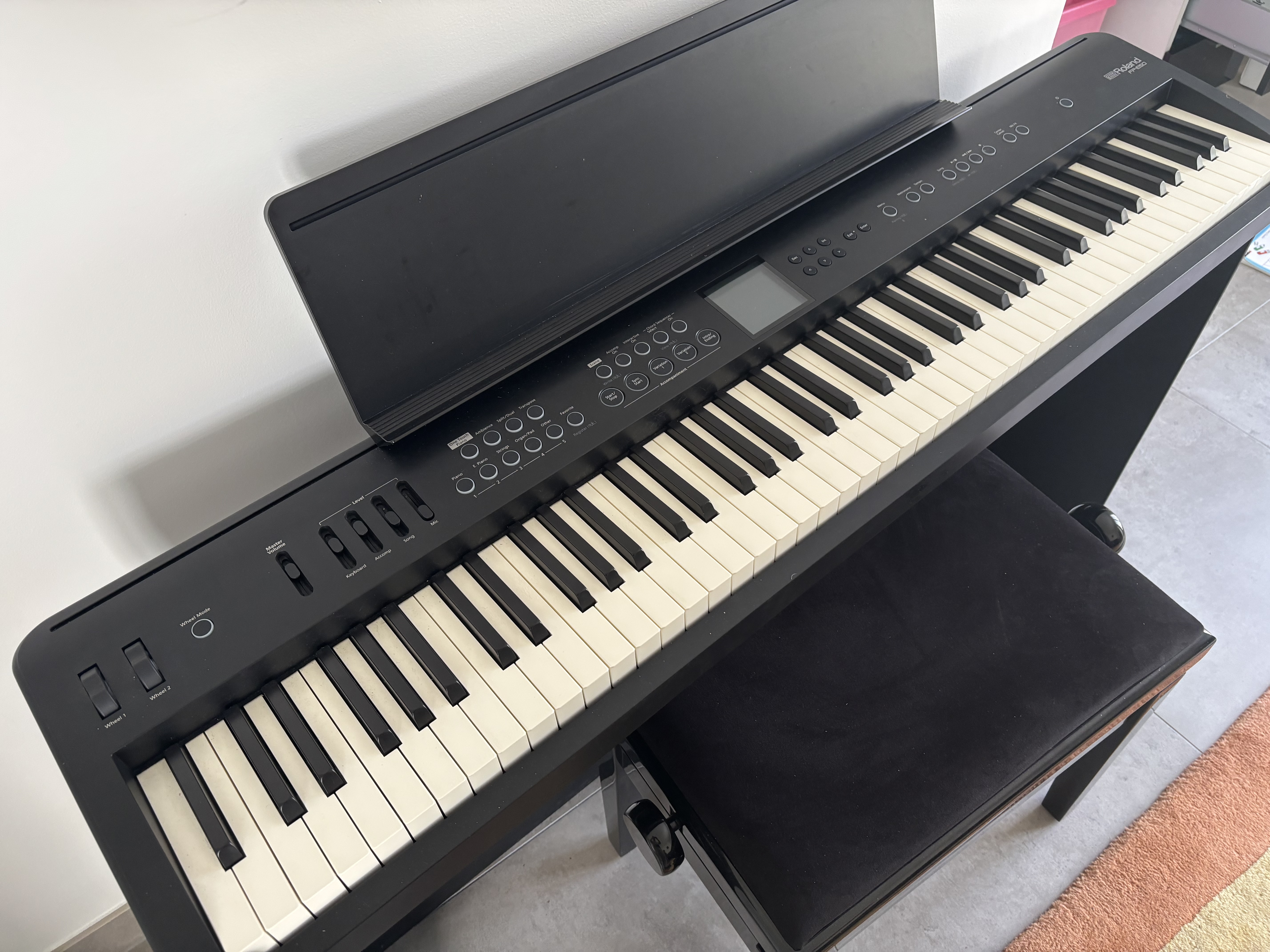 Vends FP-E50 +Meuble+Pedalier+Tabouret 