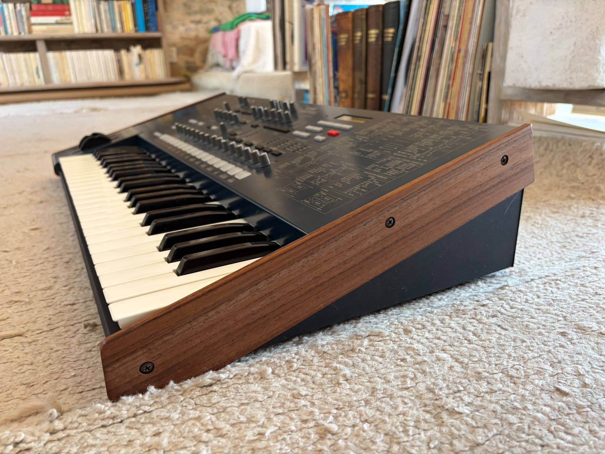 Korg MS2000, acheté neuf et toujours choyé.