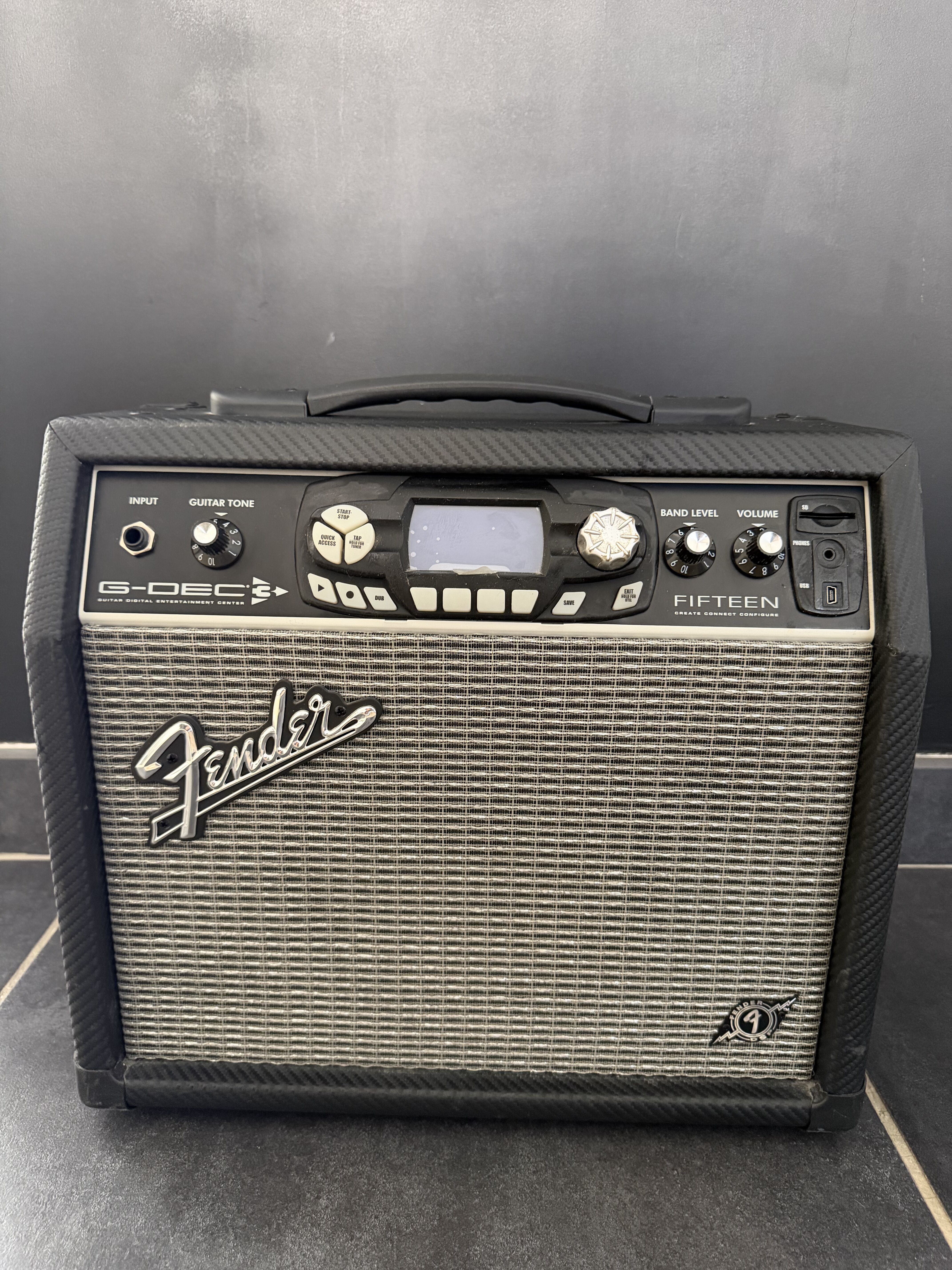 Vends Fender G-DEC FIFTEEN 15 Watts