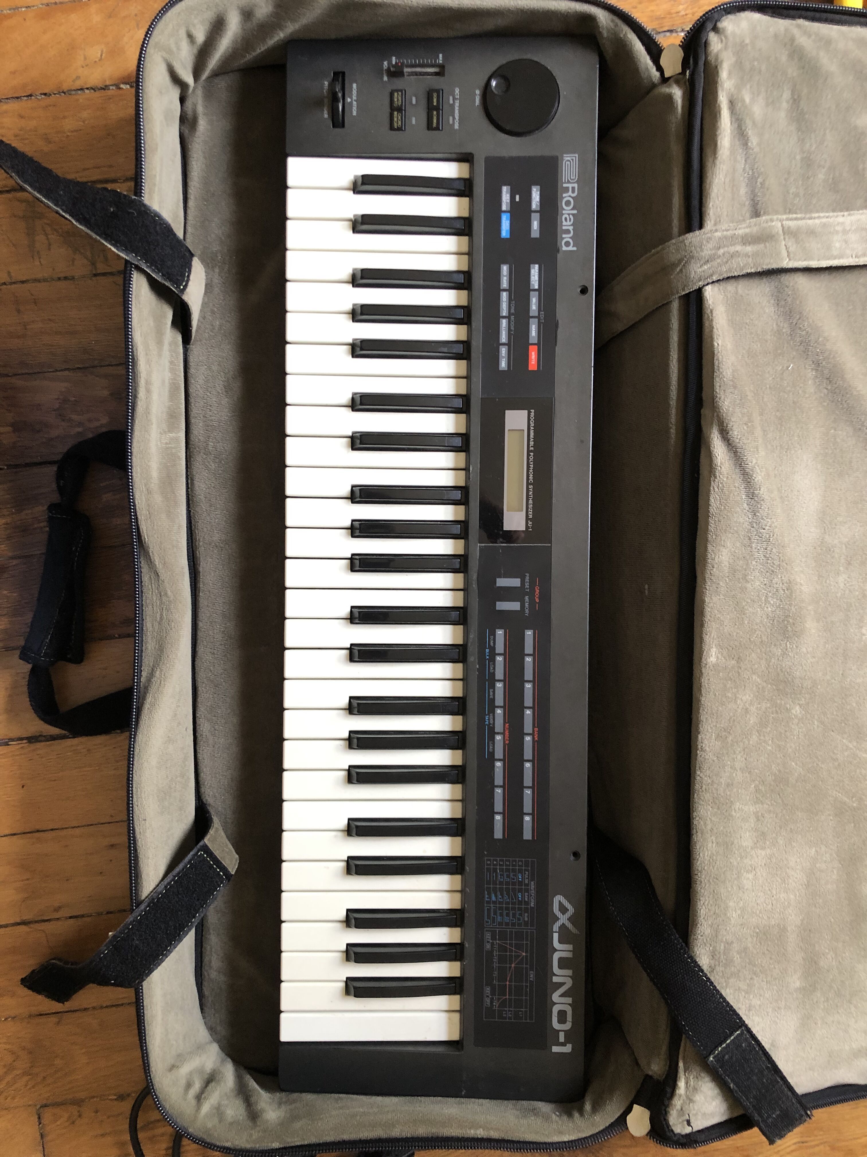 Roland juno 1 + Housse