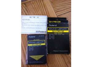 Roland R-8 (40127)