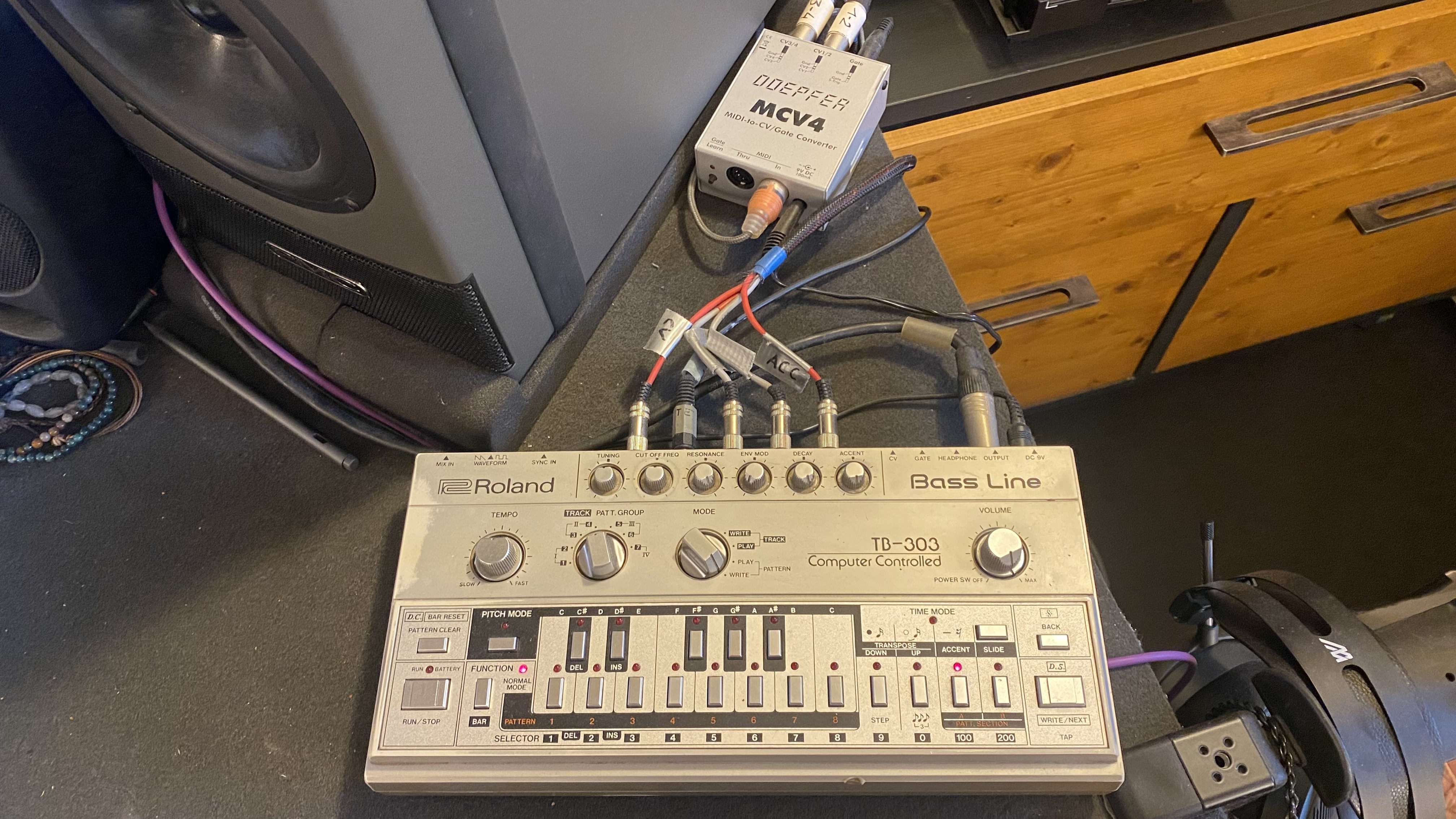 Vente TB 303 avec sorties CV-GATE + Doepfer MCV4
