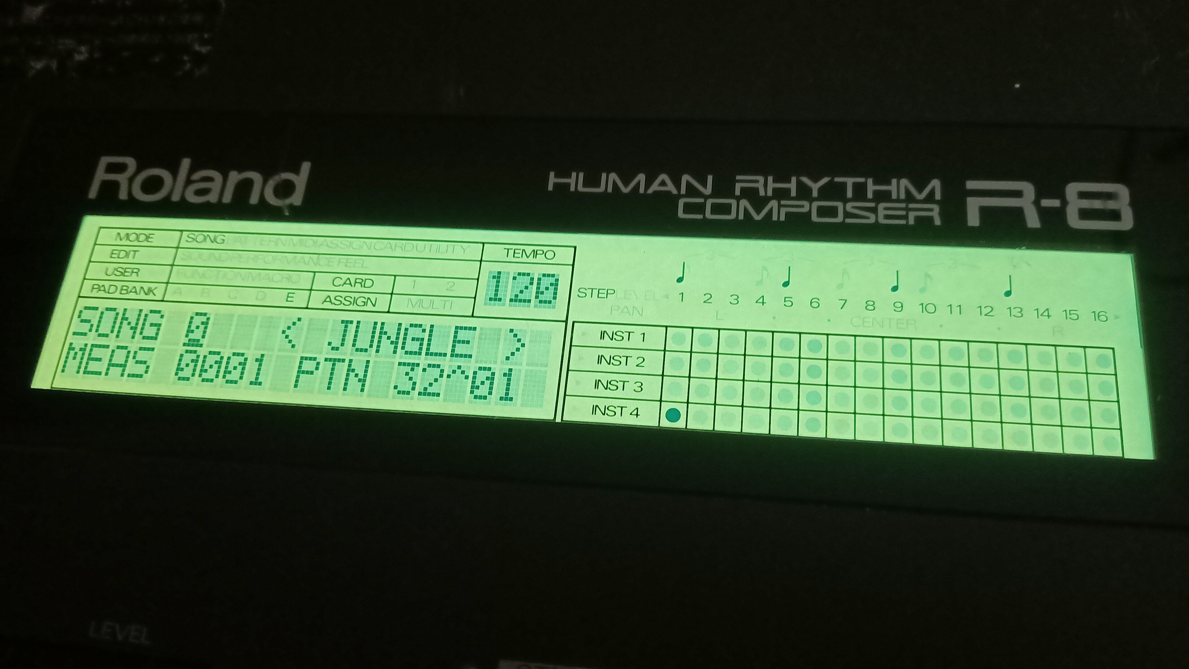 Roland R-8 (62498)