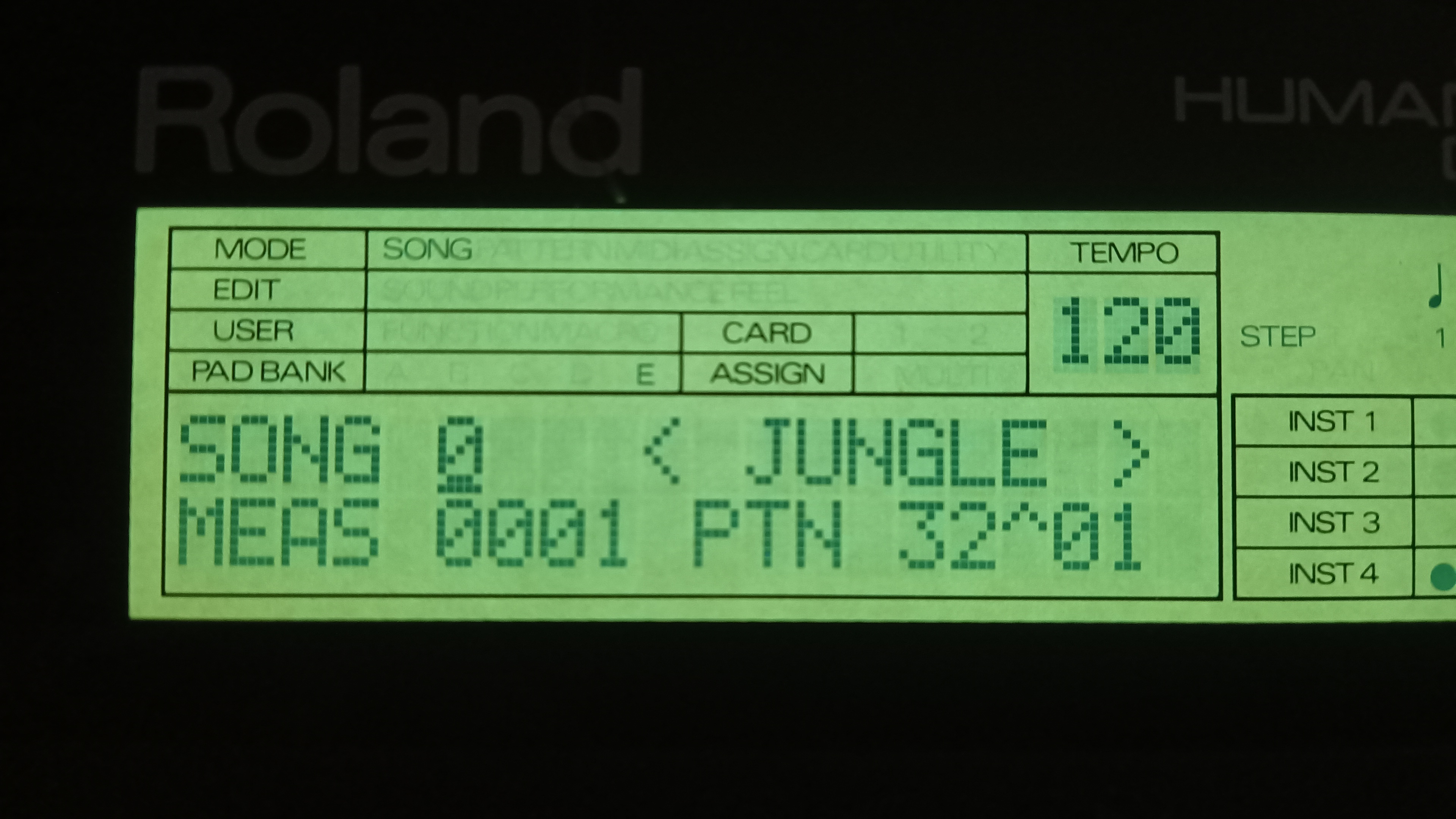 Roland R-8 (74118)