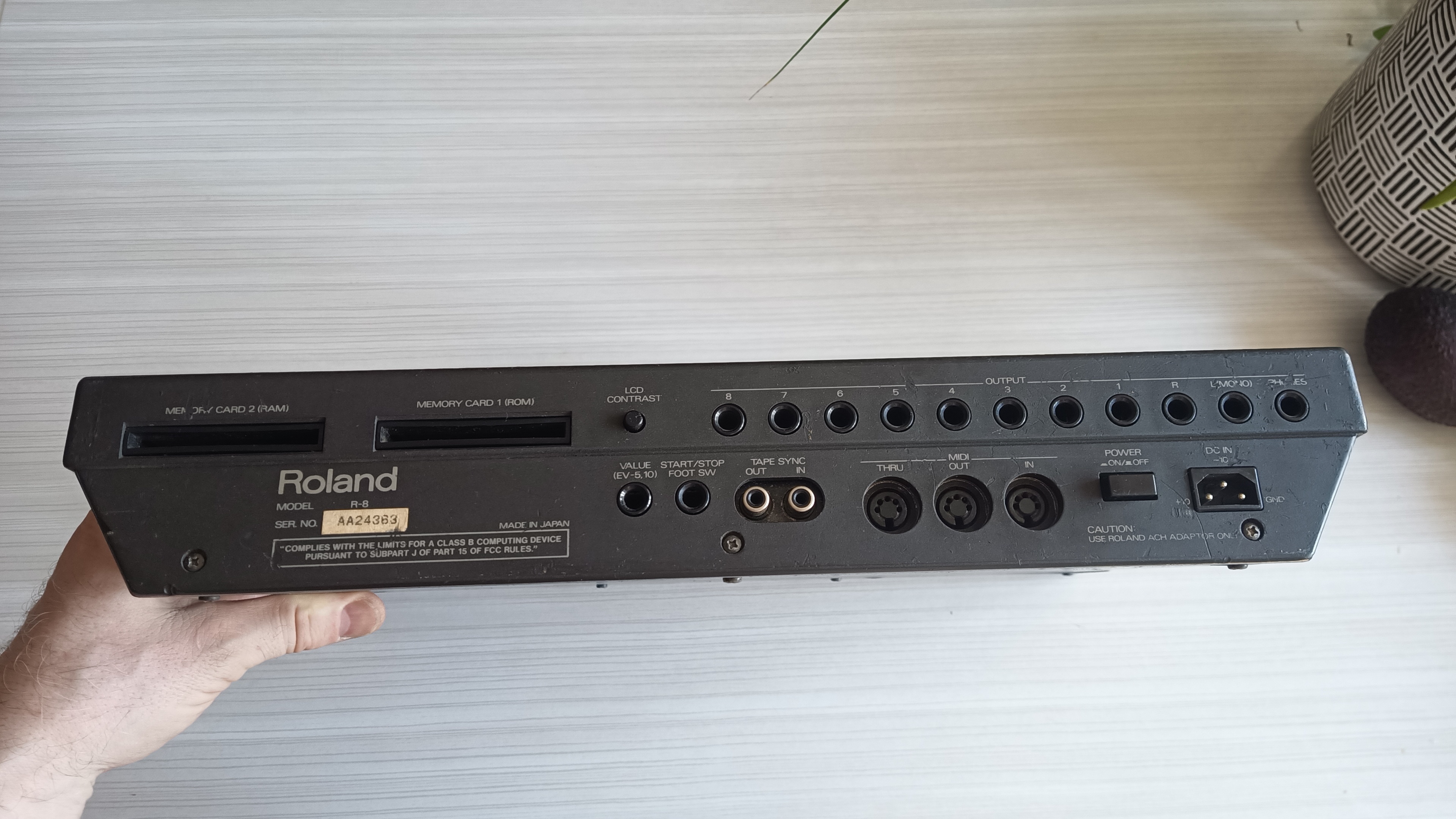 Roland R-8 (37130)