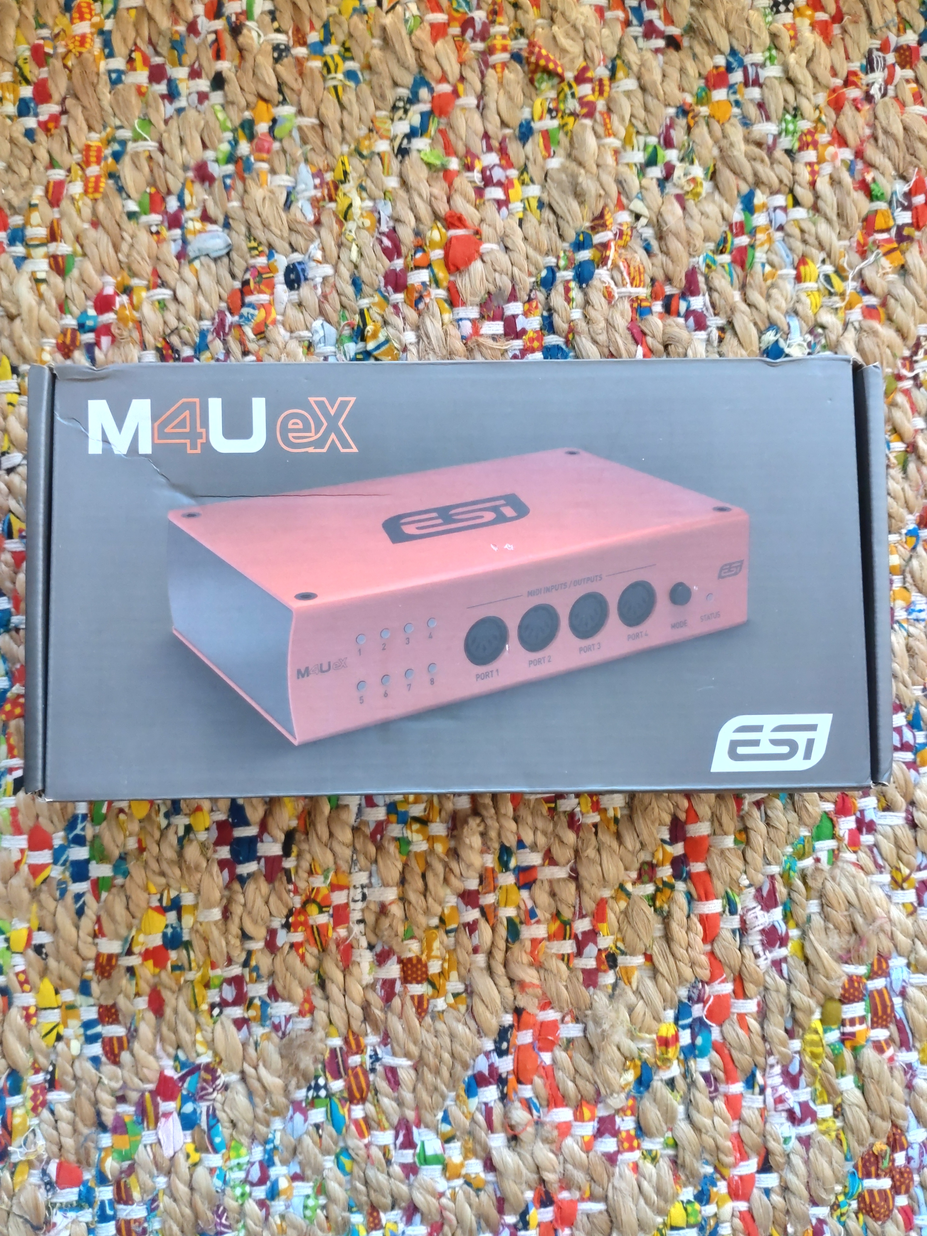 Vends ESI M4Uex boîte midi