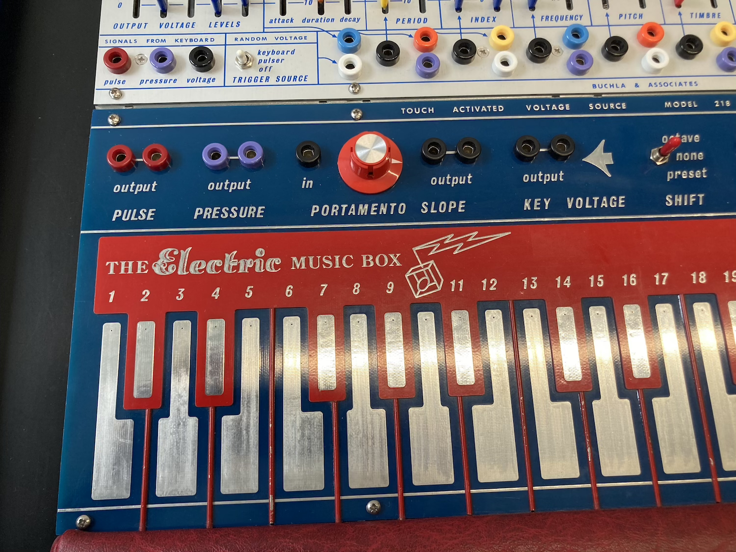 Buchla Music Easel 208r rev.2 — UA726 NOS.