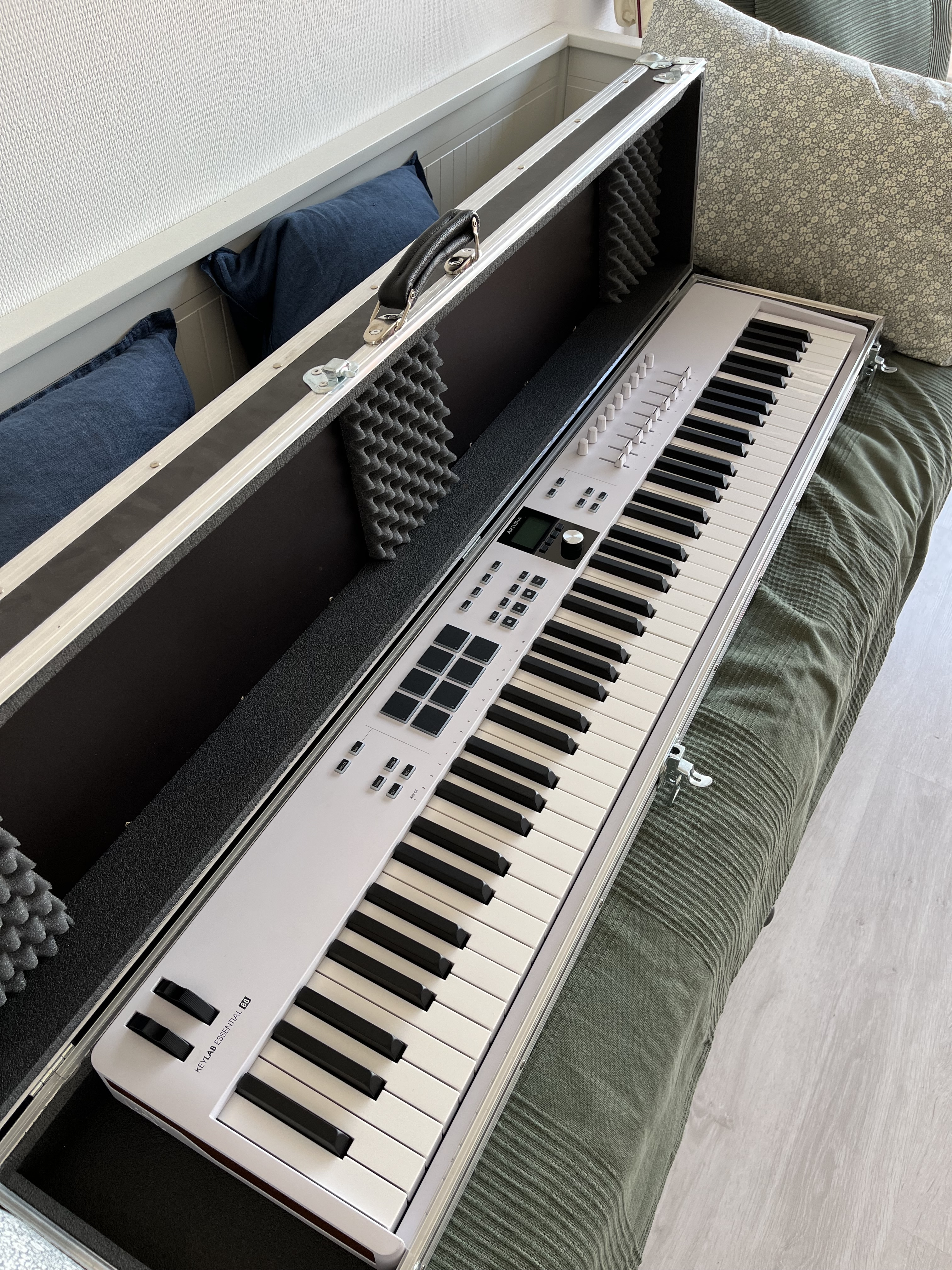 Arturia Keylab Essential 88 MK3 + Flight Case
