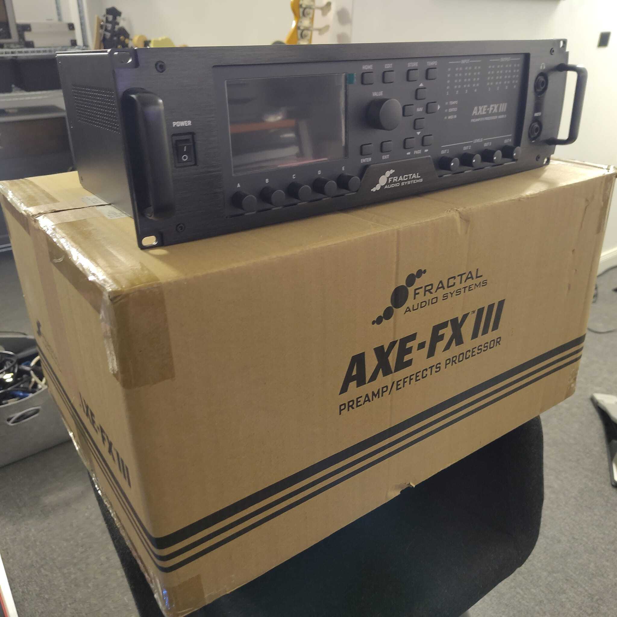 Fractal Audio Systems Axe-Fx III MK II Turbo (41500)