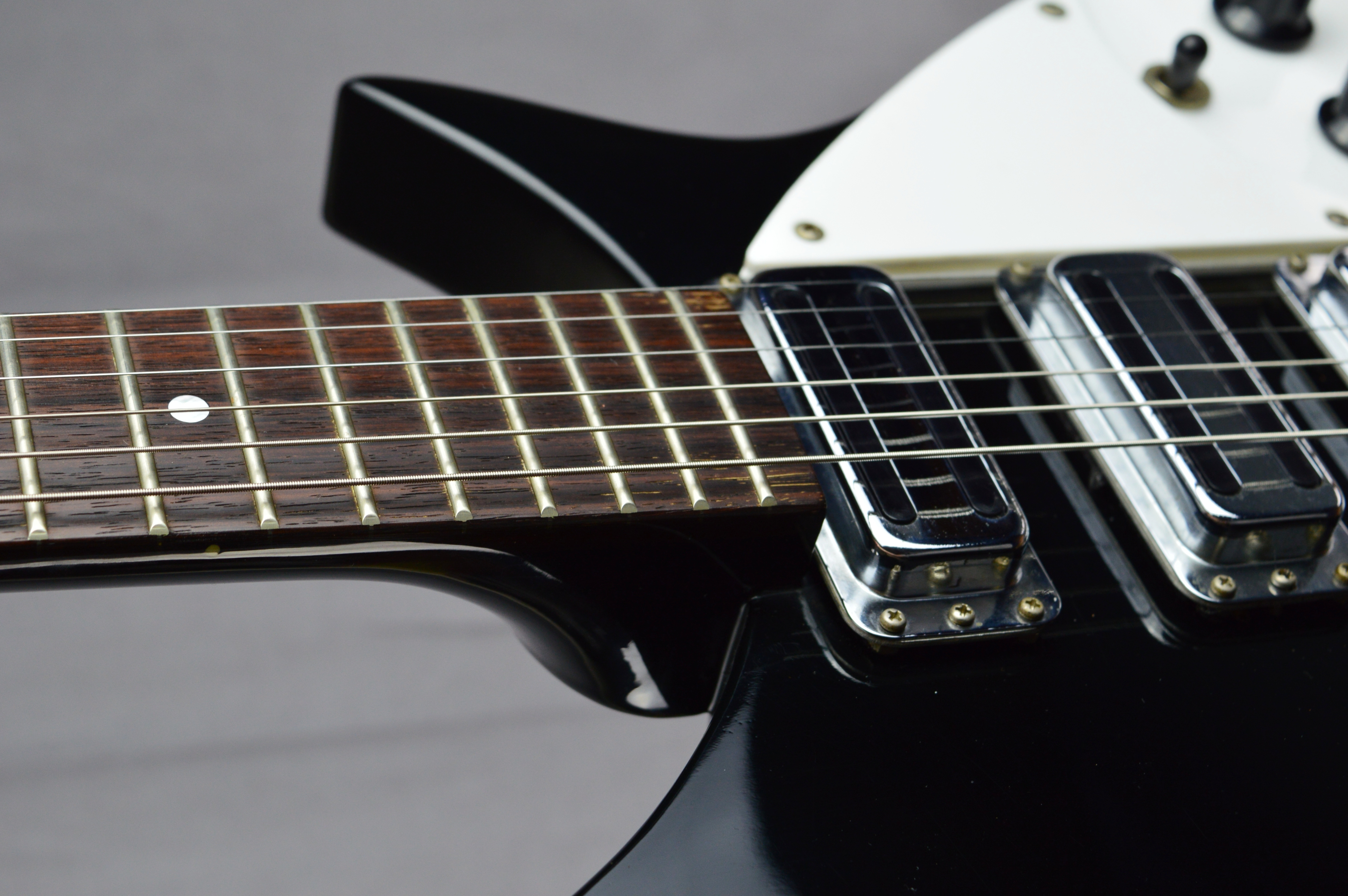 greco rg750 black 325 (12)