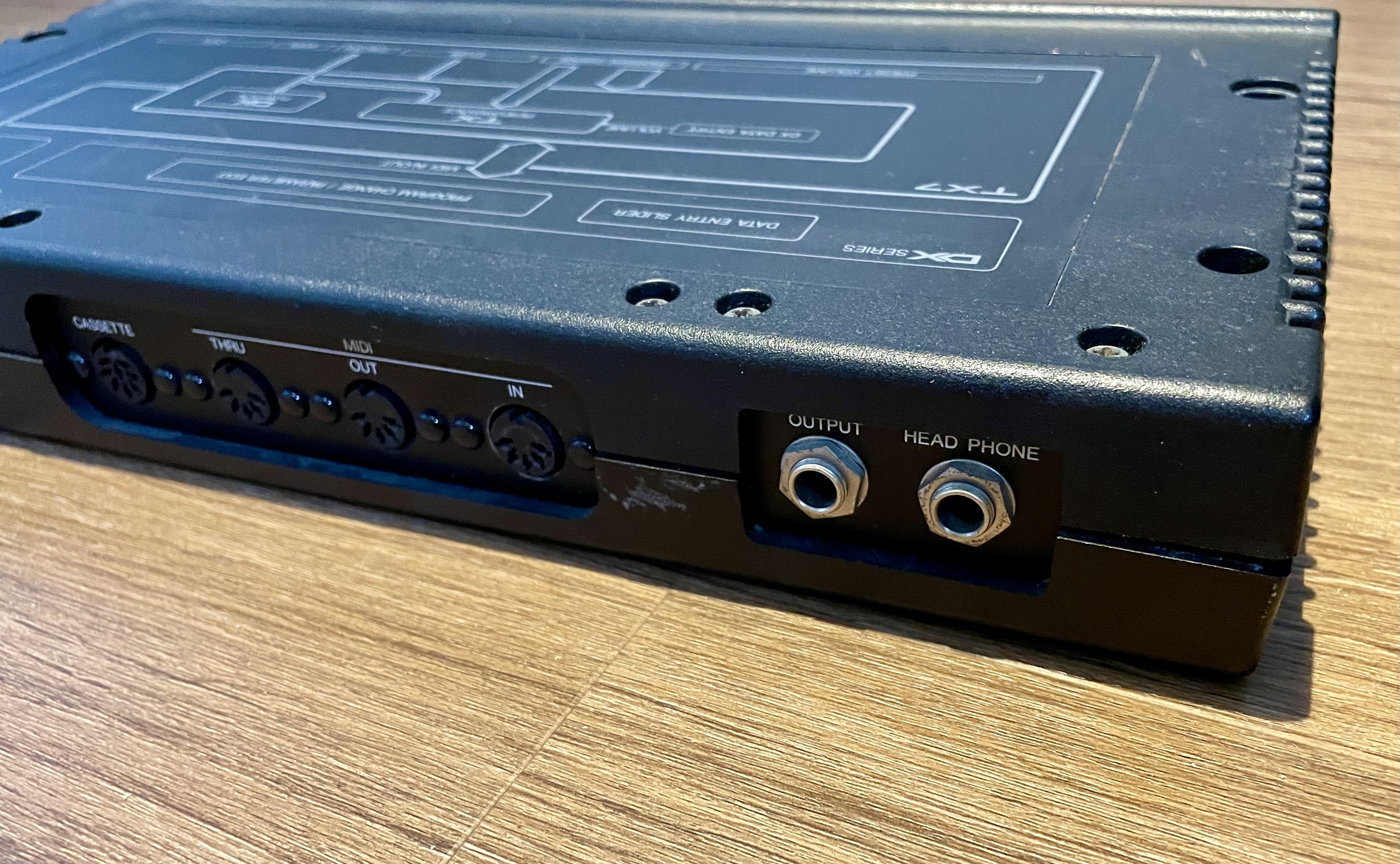 Yamaha TX7 (81943)