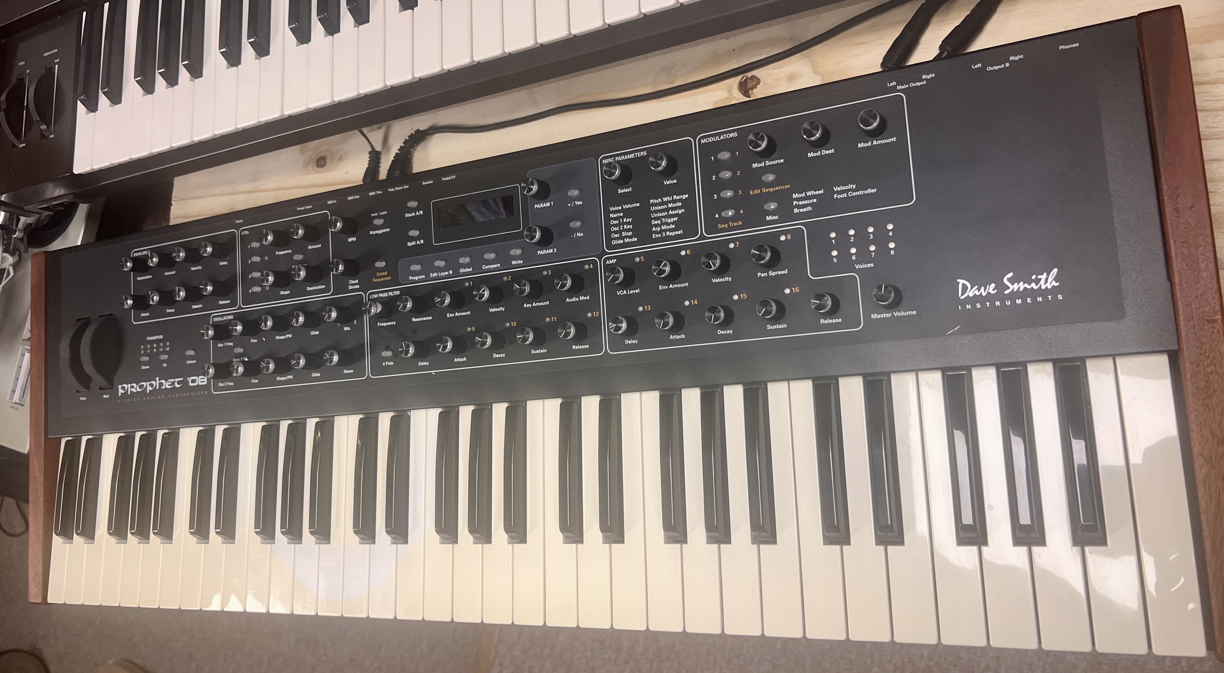 Vends Dave Smith Prophet 08 (Potentiometre Edition° Complet