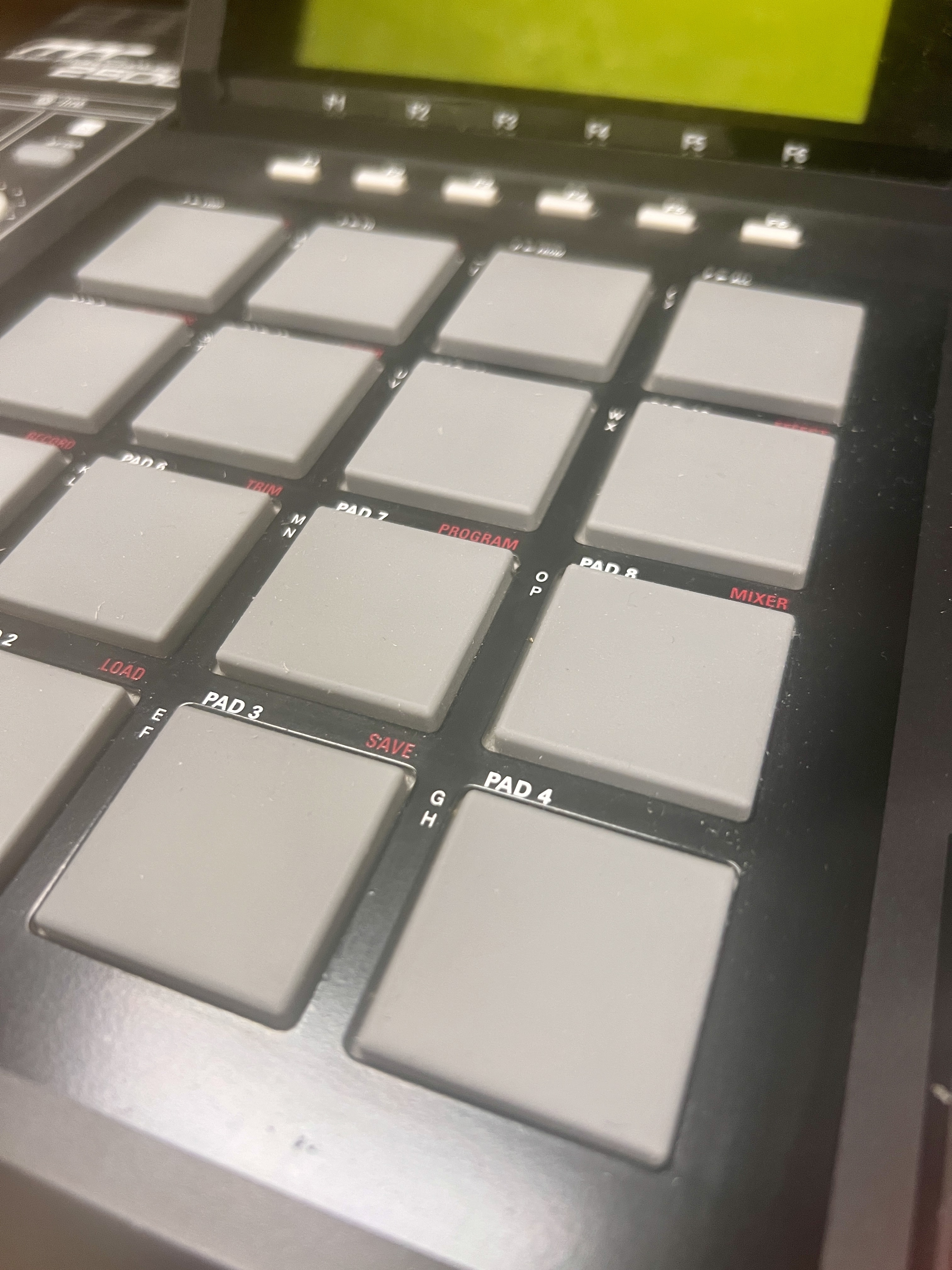 Vends Akai MPC 2500, JJOS-XL 3.86. Disque dur Interne.    CF 16 Go