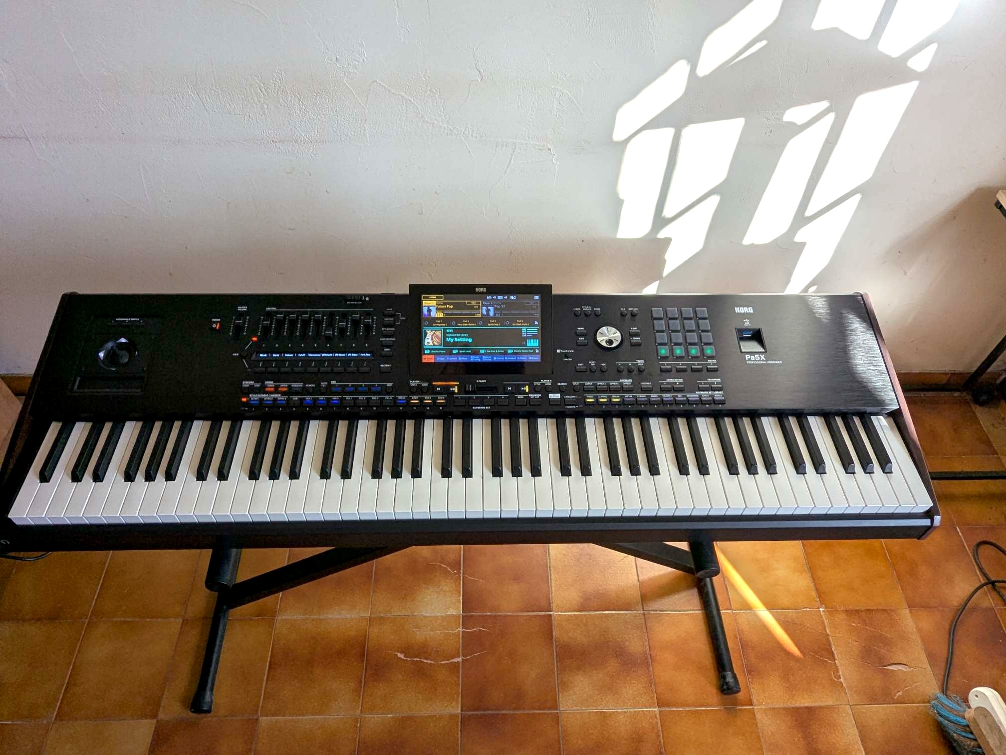 Clavier arrangeur Korg PA5X en version 88 notes, état neuf