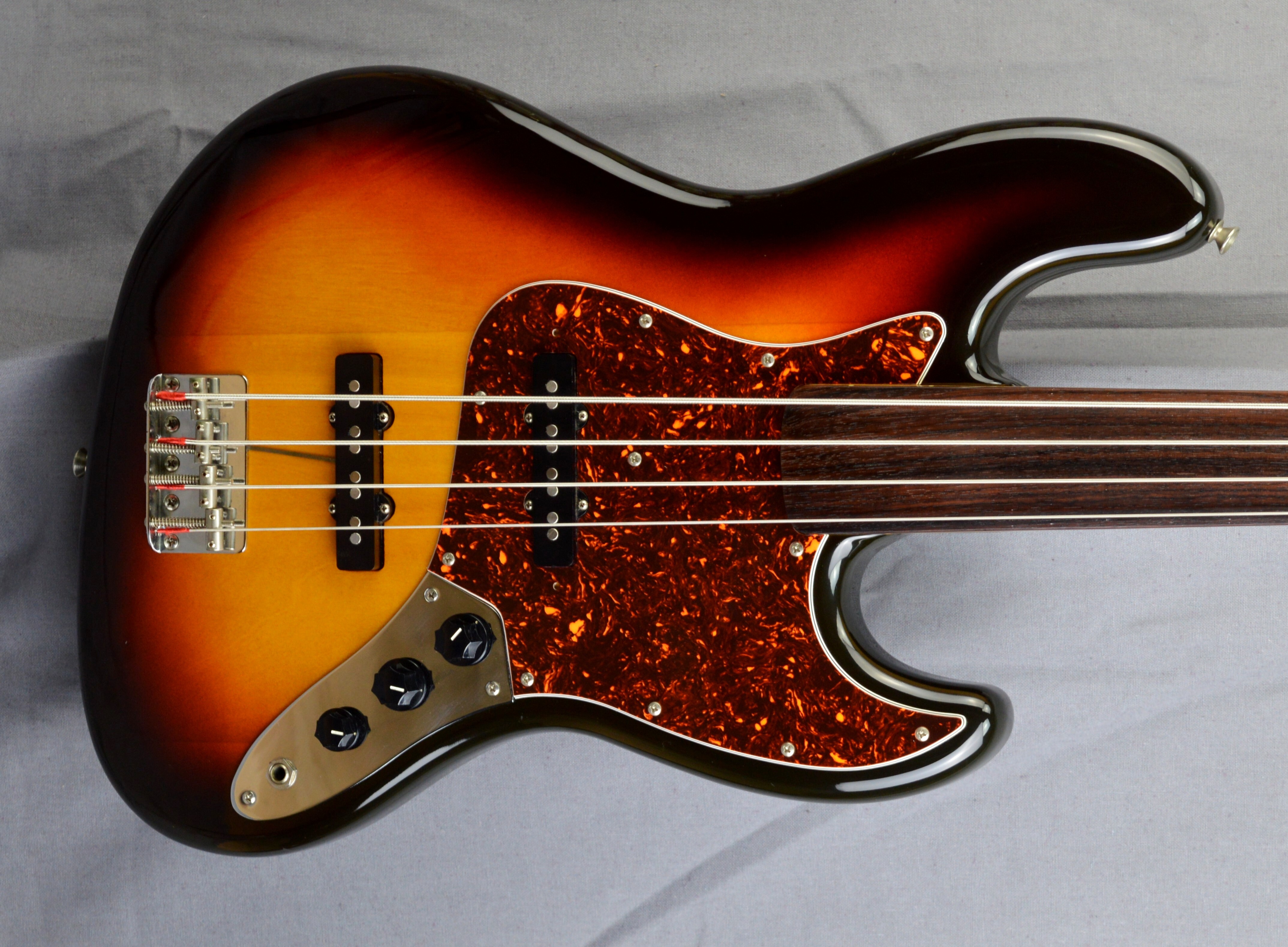fender jazz bass JBD62-FL japon japan 1987 fretless (2)