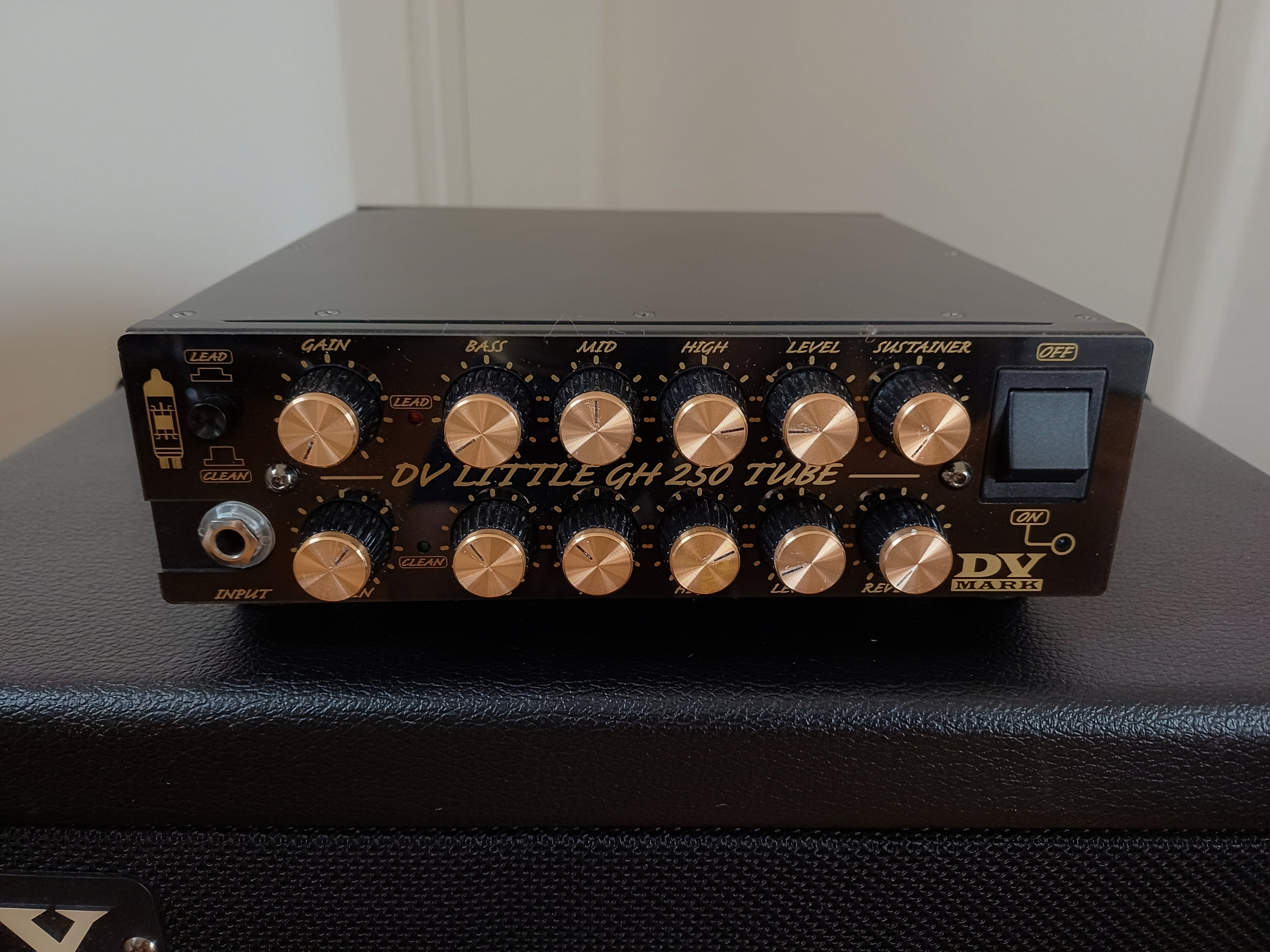 DV MARK 02