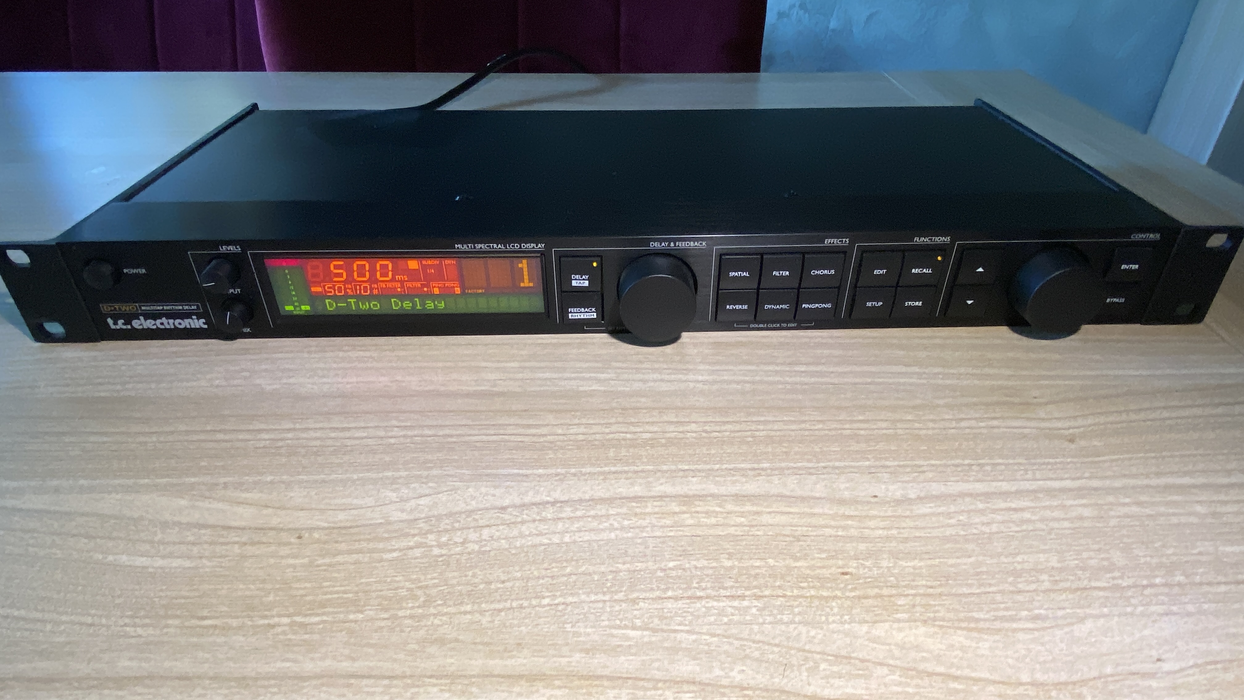 Vends TC Electronic D Two très bon état. 