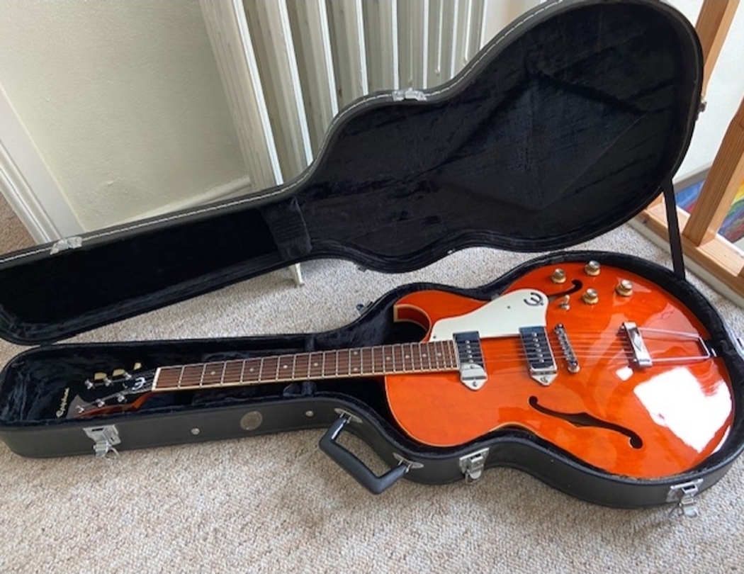 Epiphone sorrento 1996