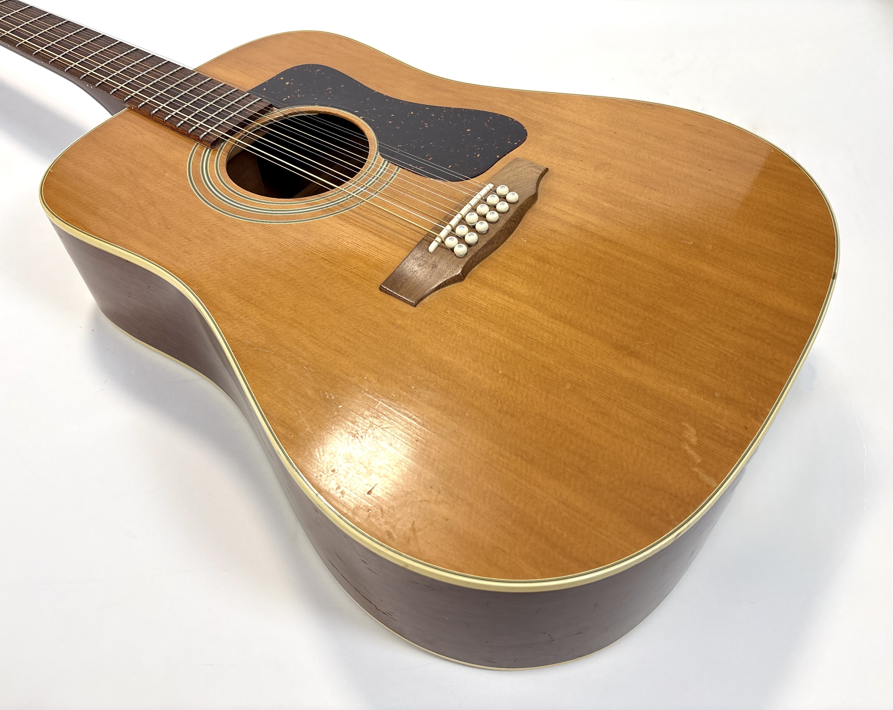 Guild F212 XL (78379)