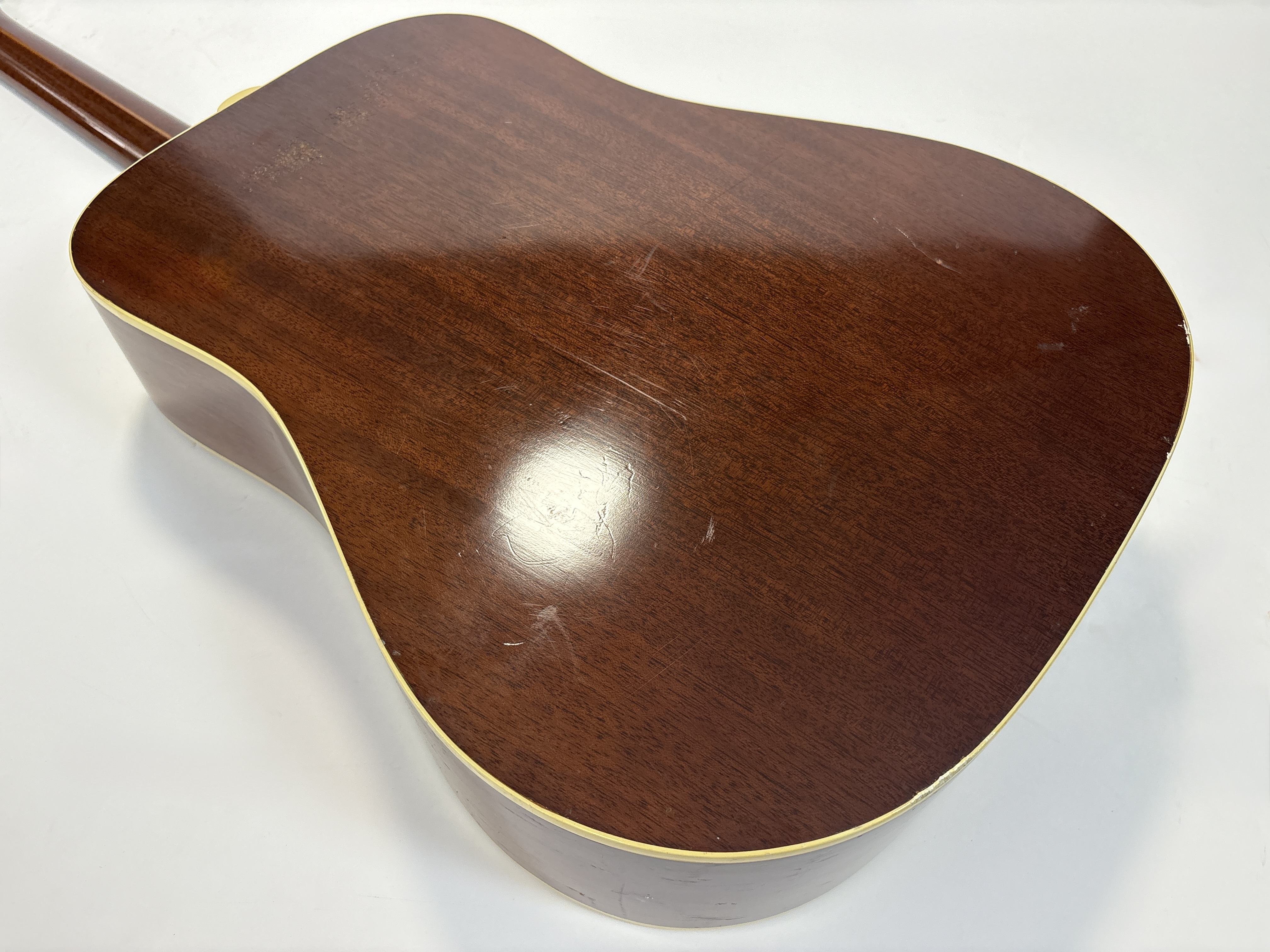 Guild F212 XL (24300)