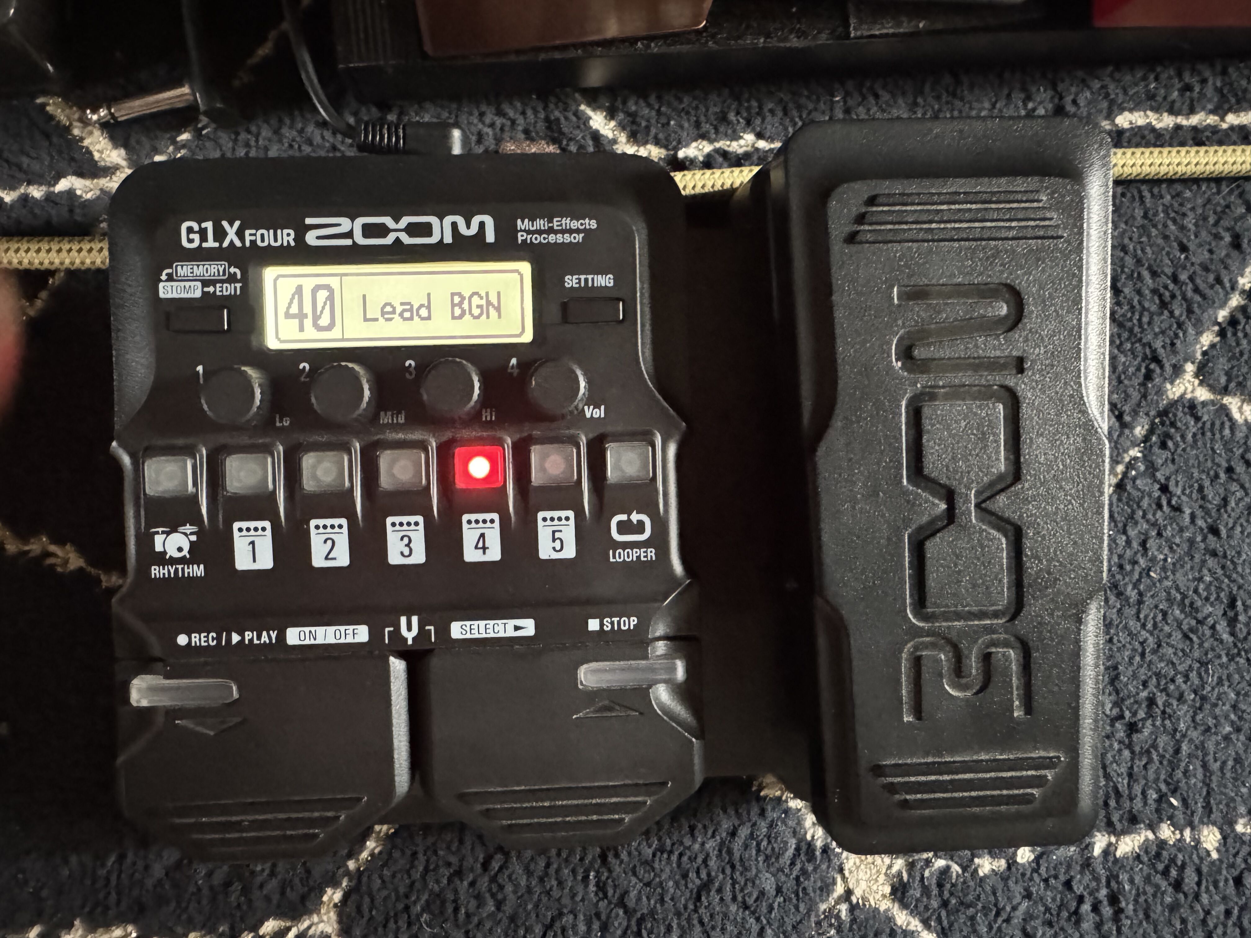ZOOM G1X FOUR