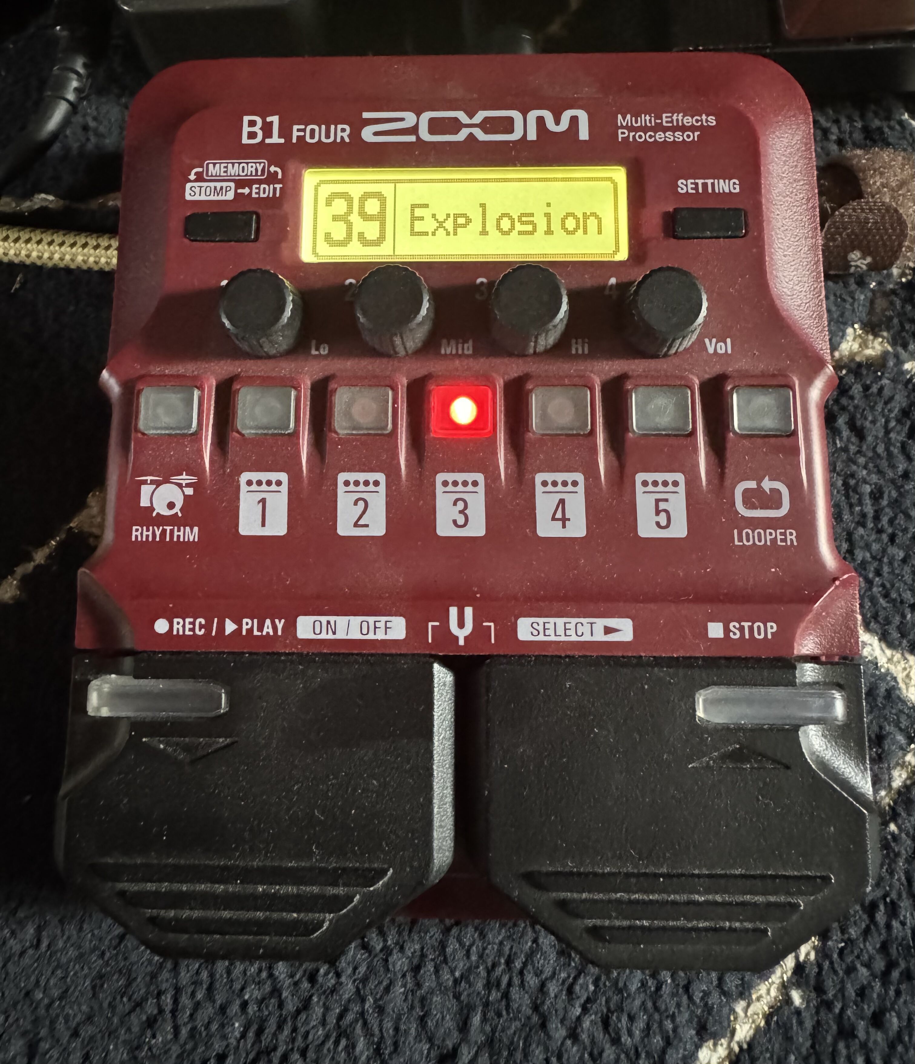 ZOOM B1 FOUR