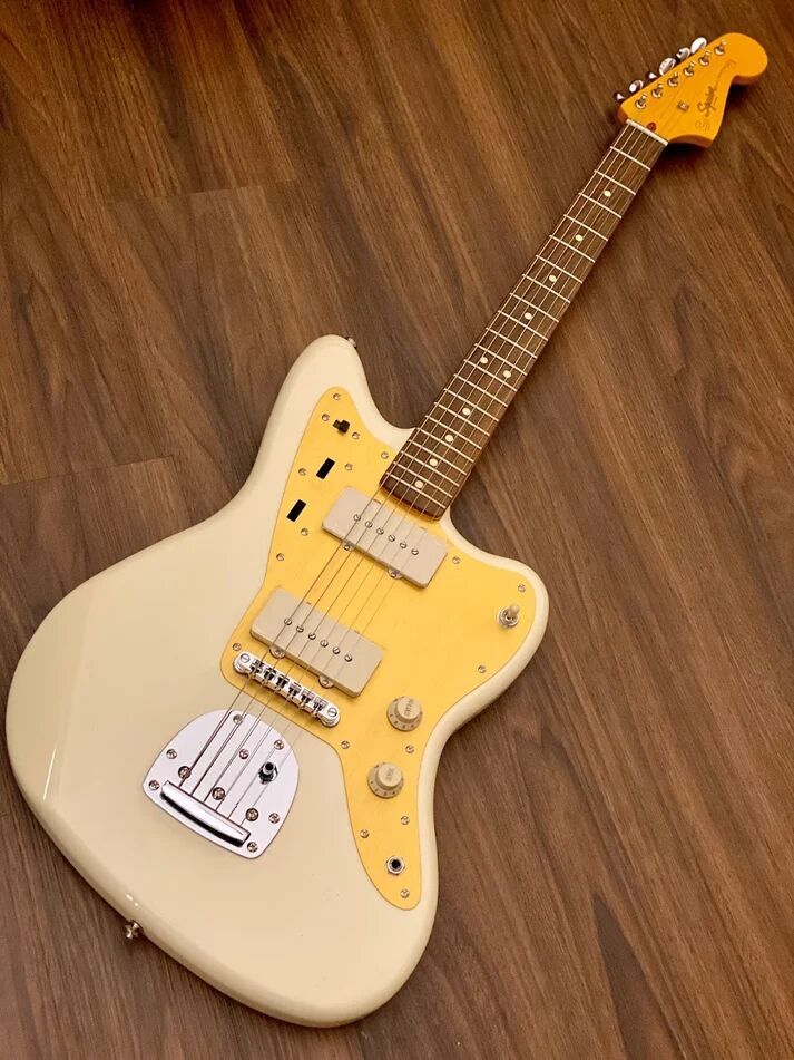 Squier J Mascis Signature Jazzmaster – Vintage White