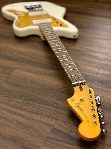 Squier 3