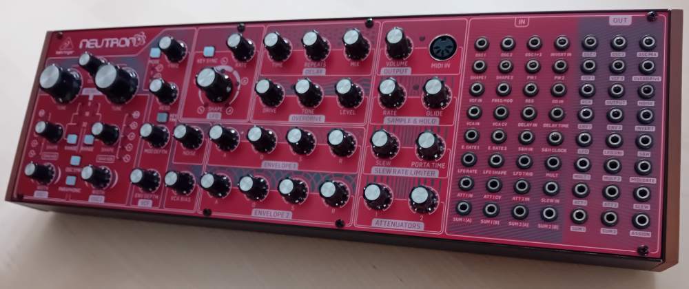 Behringer Neutron (35773)