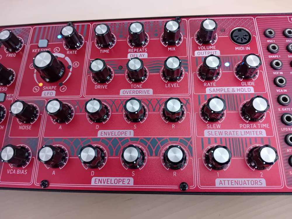 Behringer Neutron (1118)