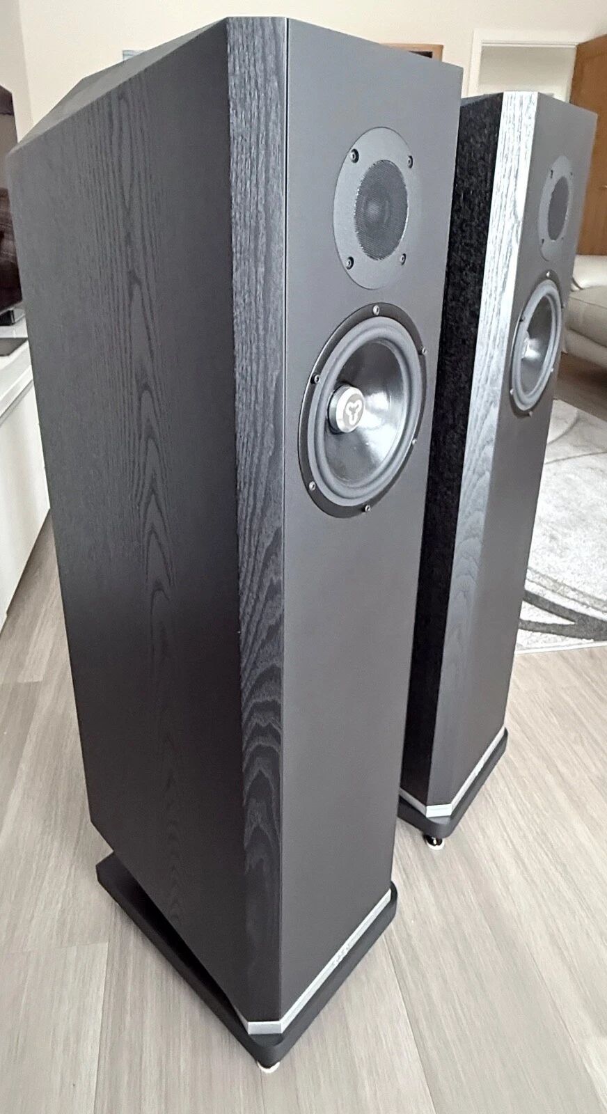 Kudos Titan 606 Enceintes en chêne noir – Excellent état