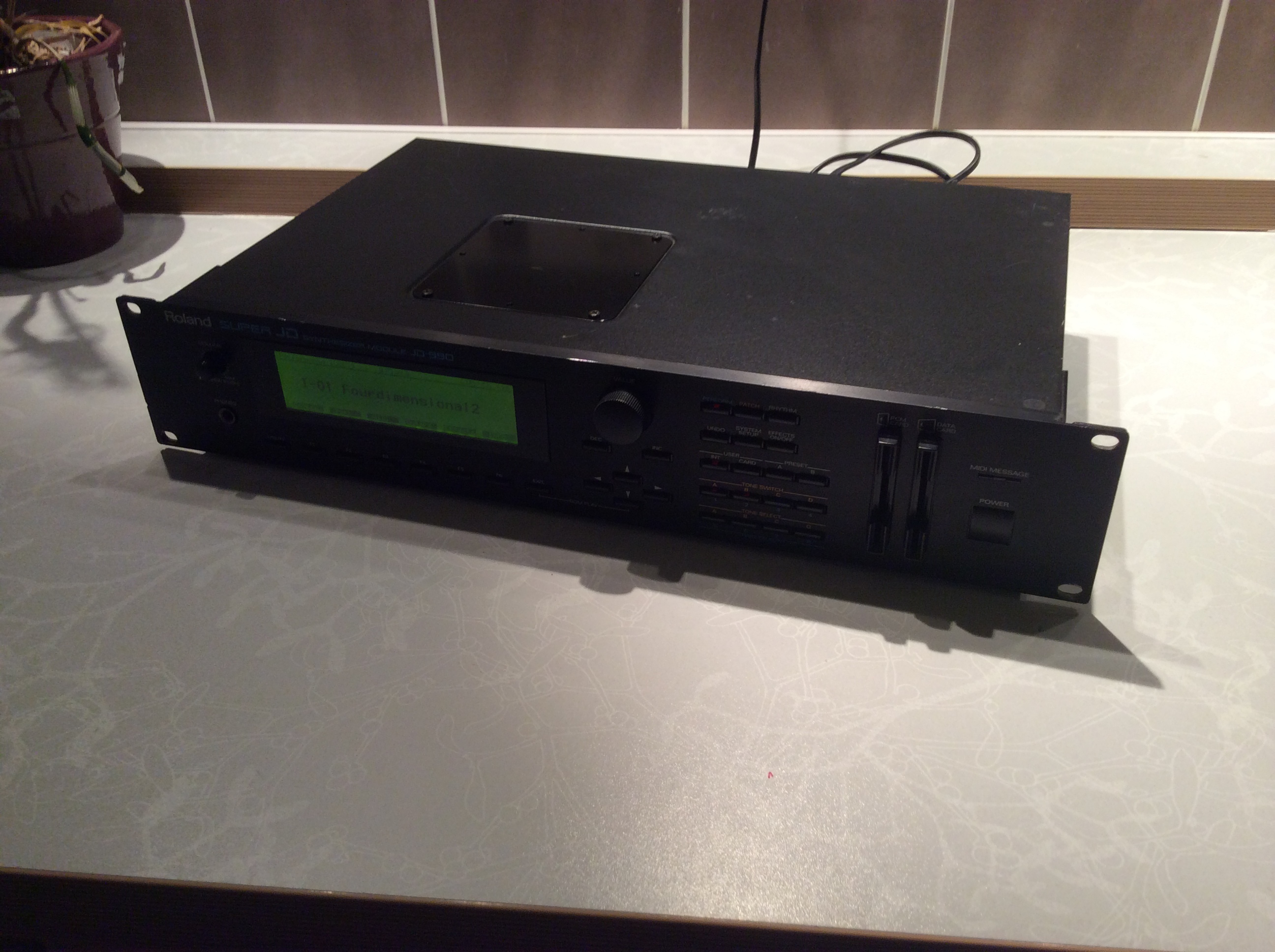 Vends Roland JD-990 très bon état