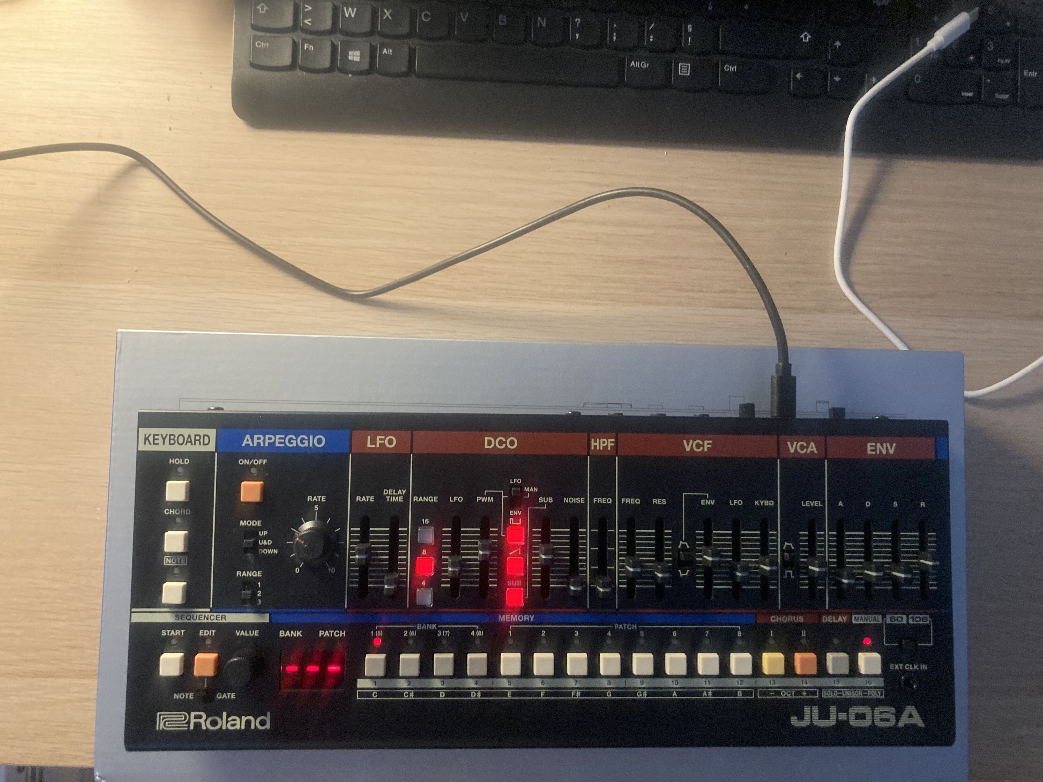 Vends mon roland JU-06A