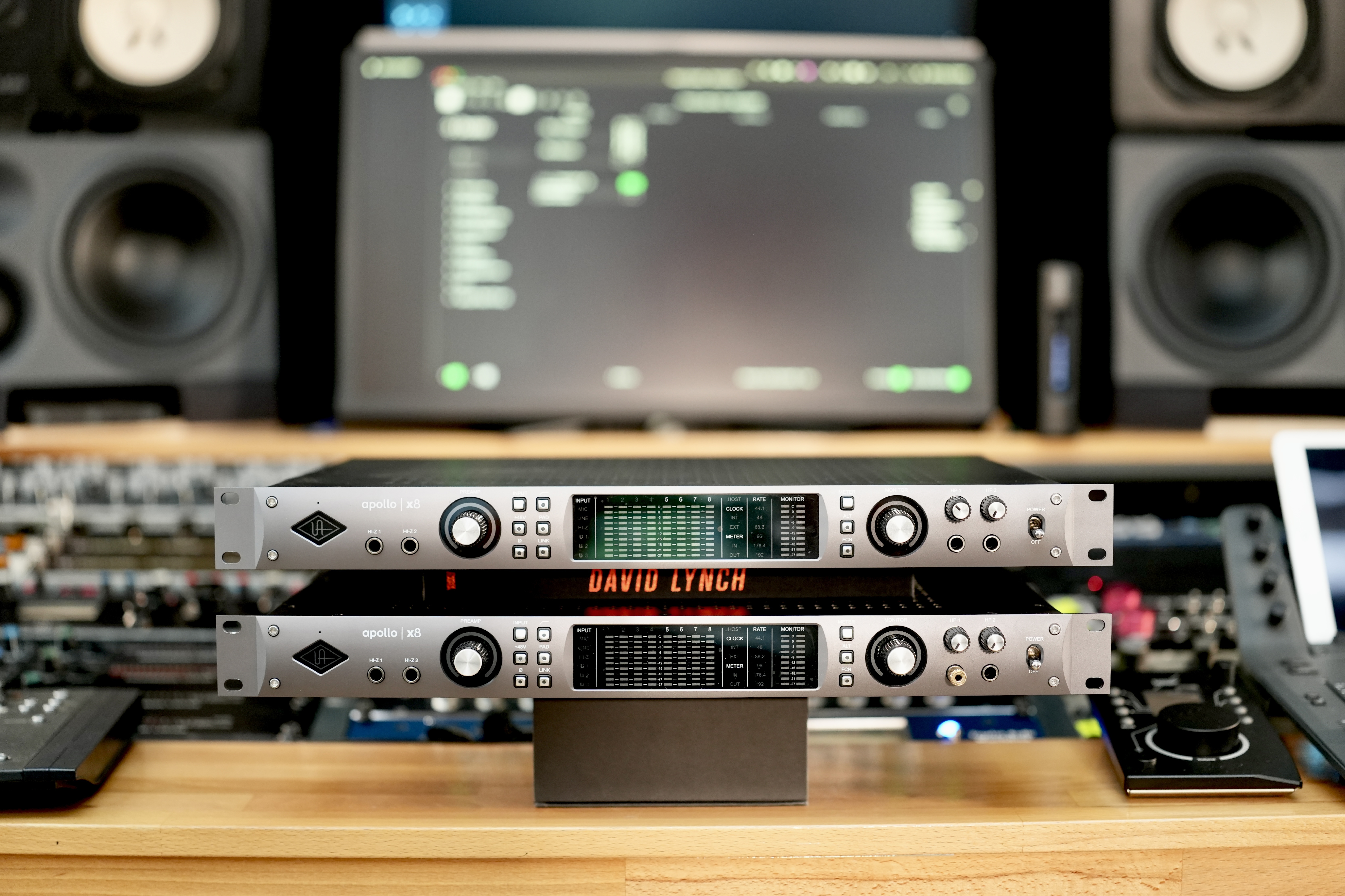 À vendre — Lynx Aurora 16 LT-ADAT + 2 cartes Universal Audio Apollo x8 + SPL surround Monitor Controller 2489