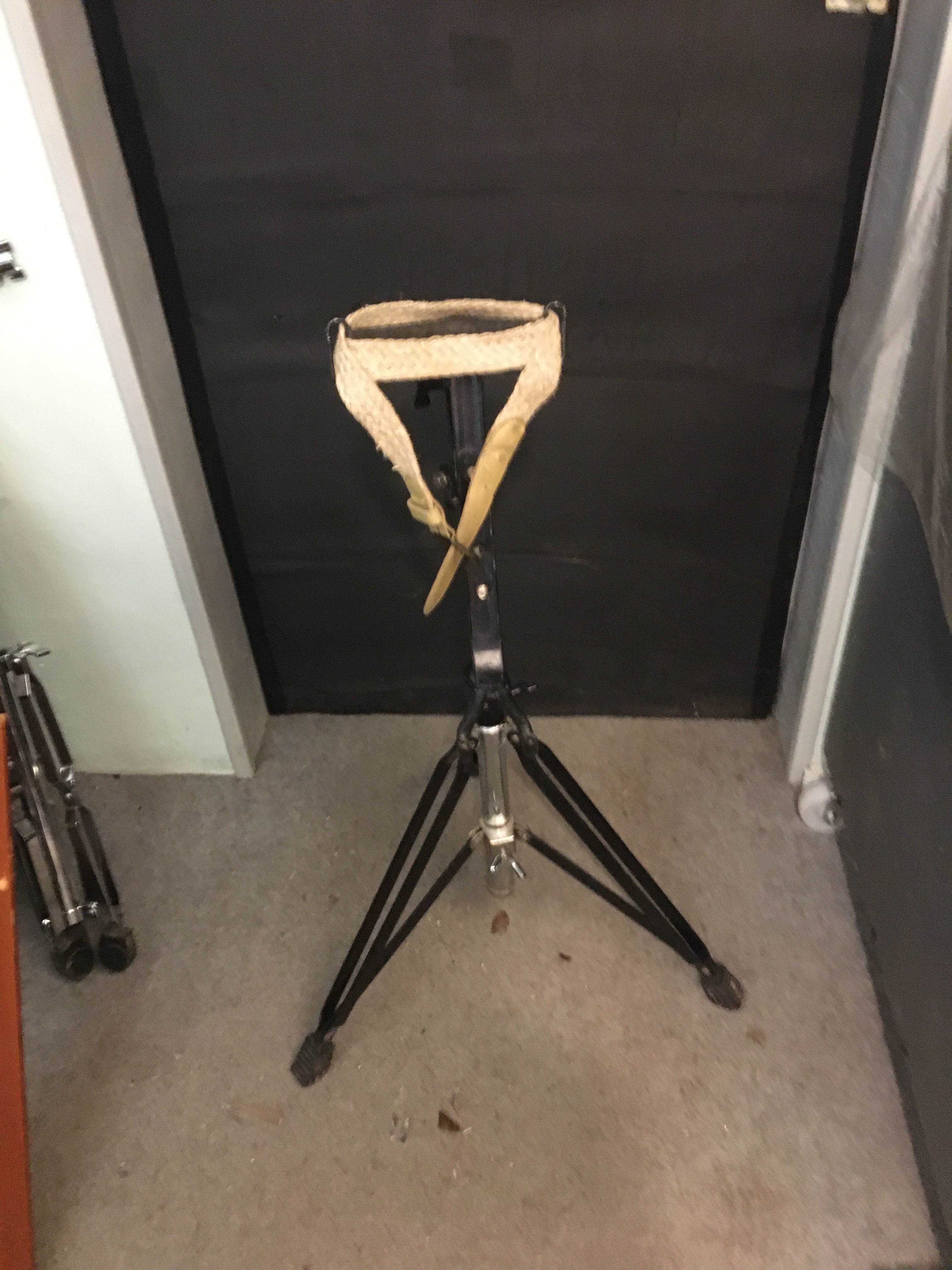vends pied de djembé STAGG