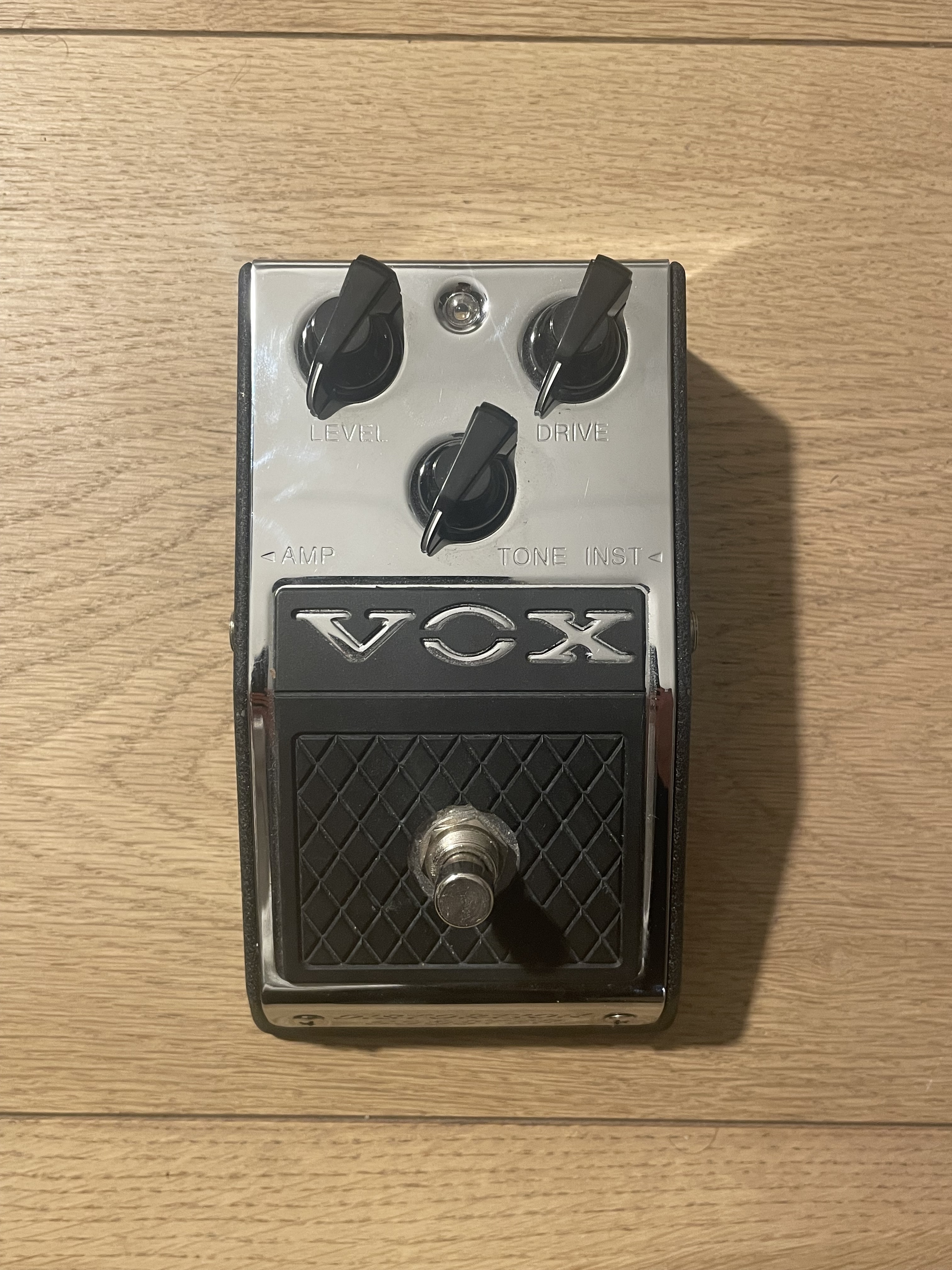 Vends VOX V830