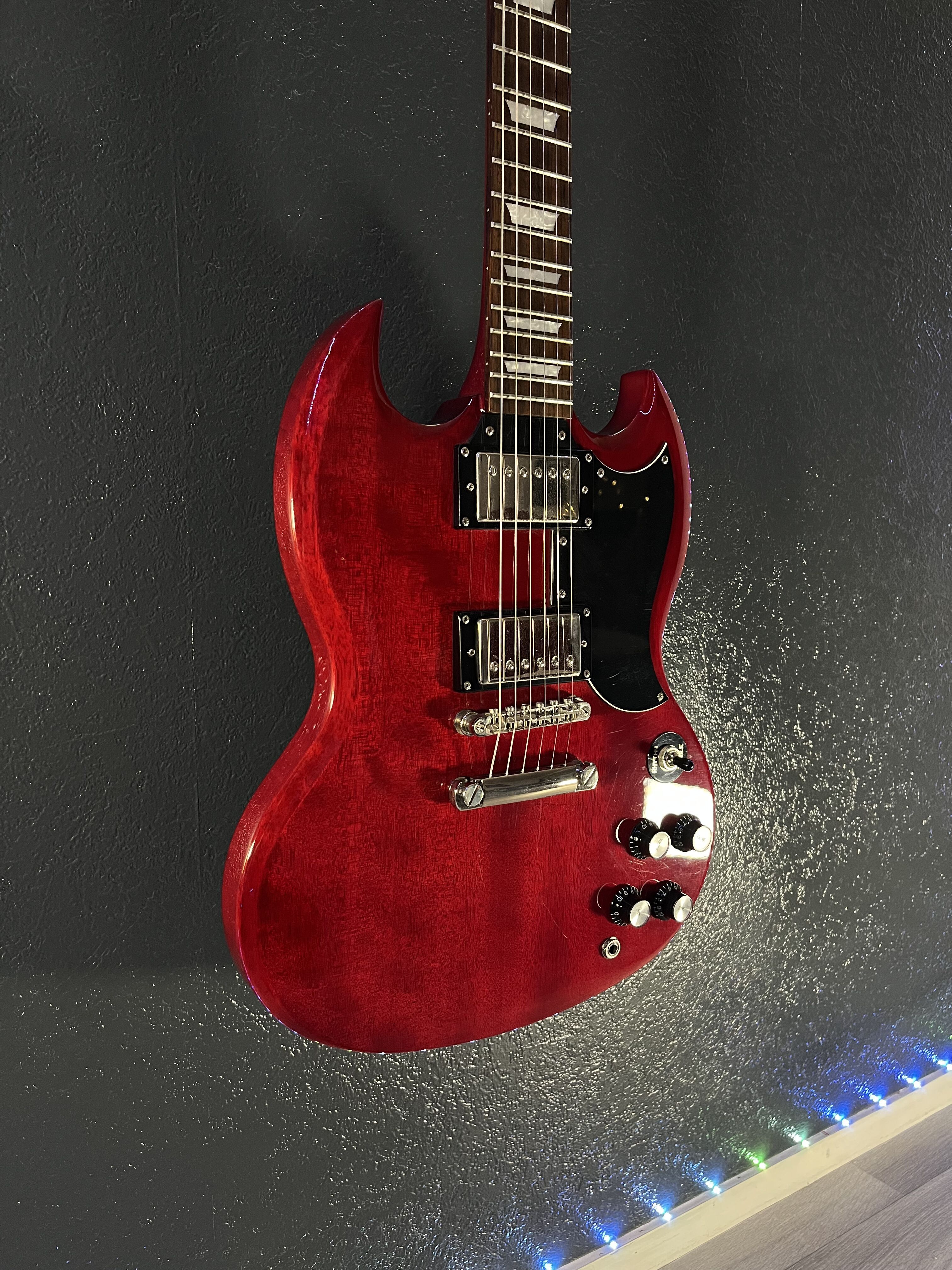 Epiphone G-400 (50343)