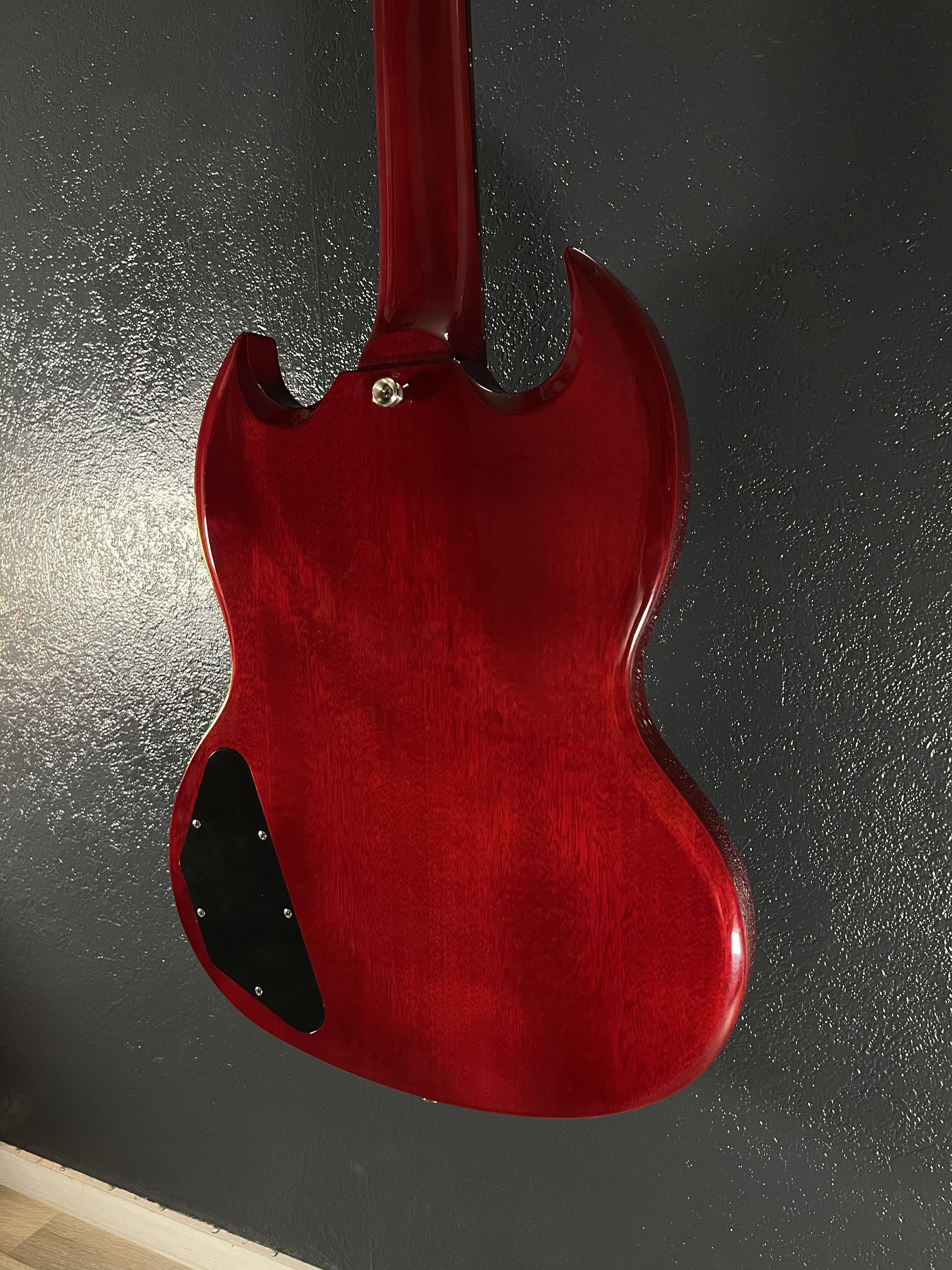 Epiphone G-400 (2547)