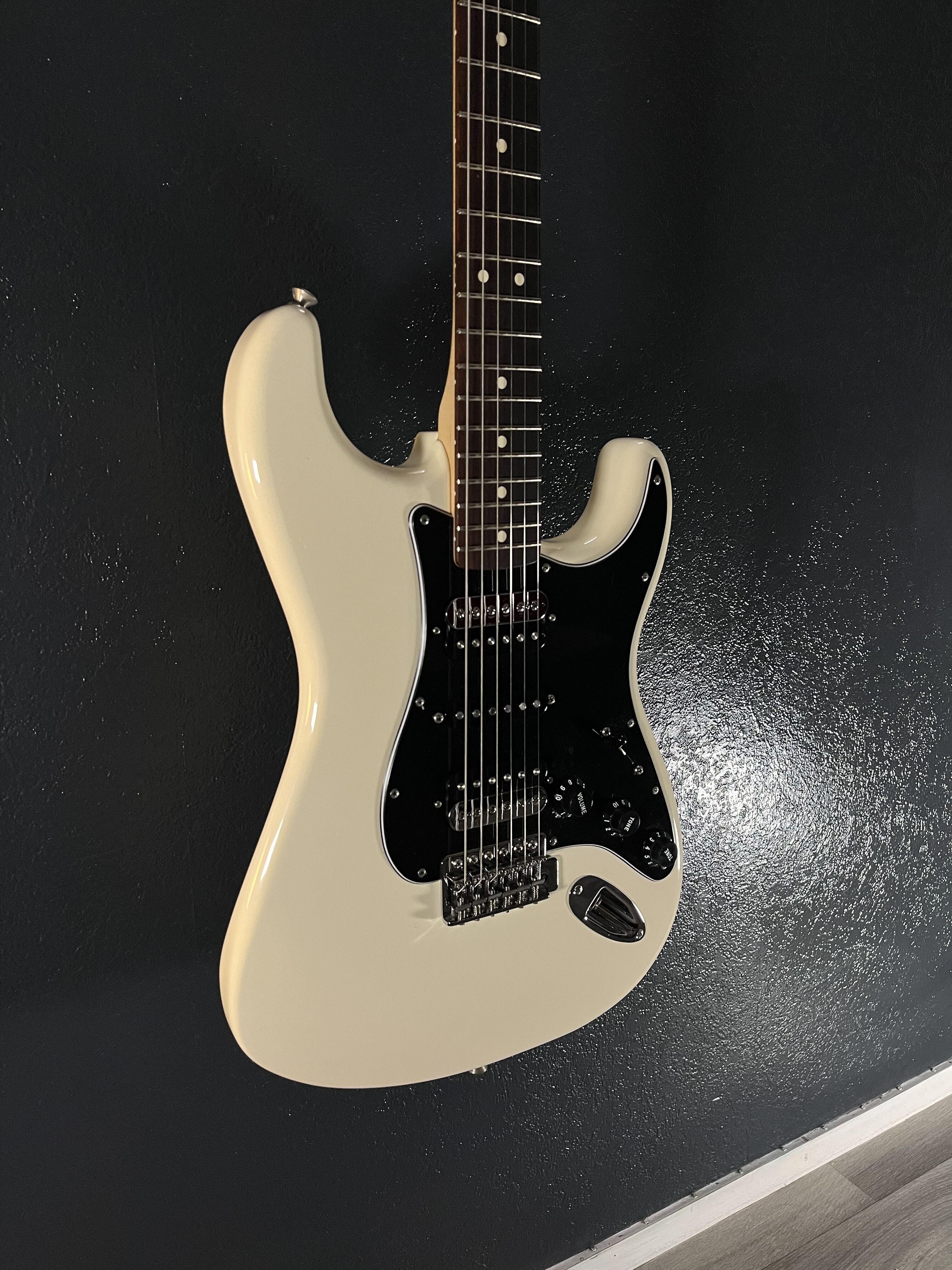 Fender Standard Stratocaster HSH (26681)