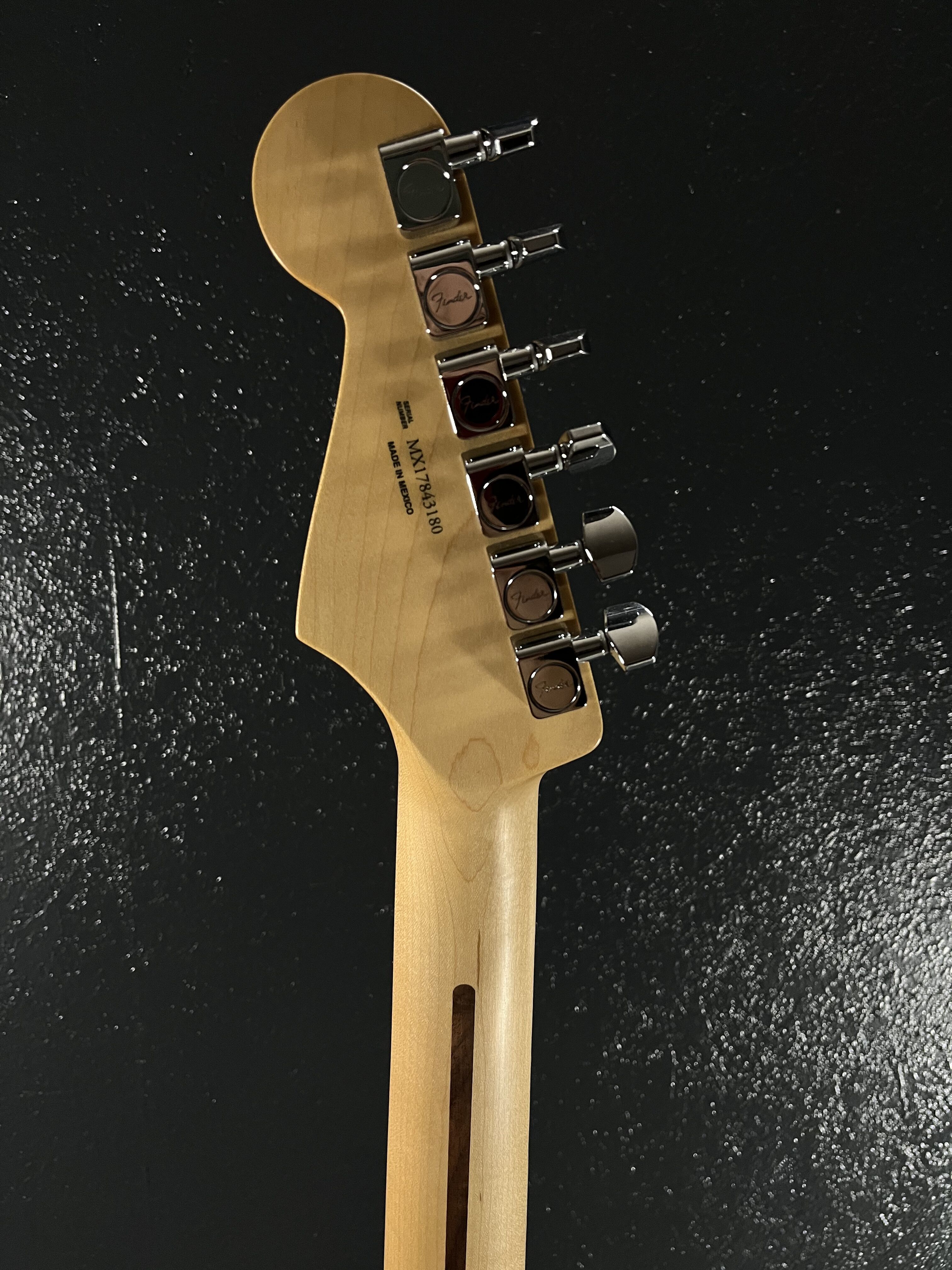 Fender Standard Stratocaster HSH (24602)