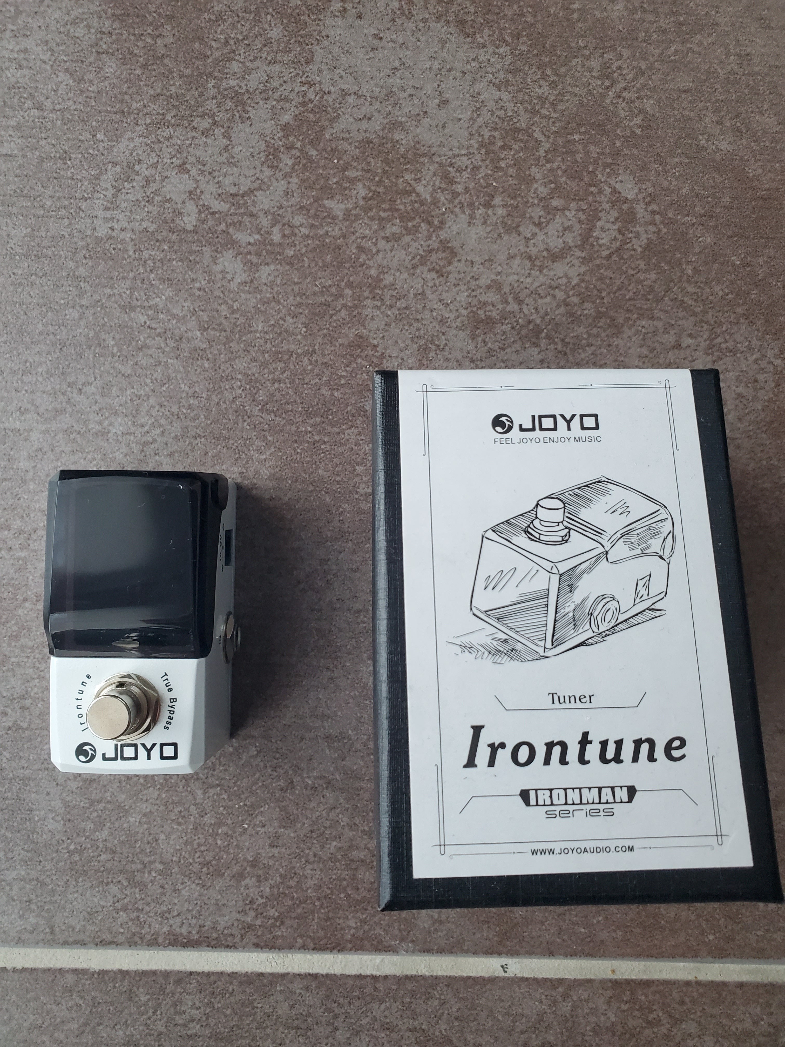 Vends pédale accordeur Joyo Irontune