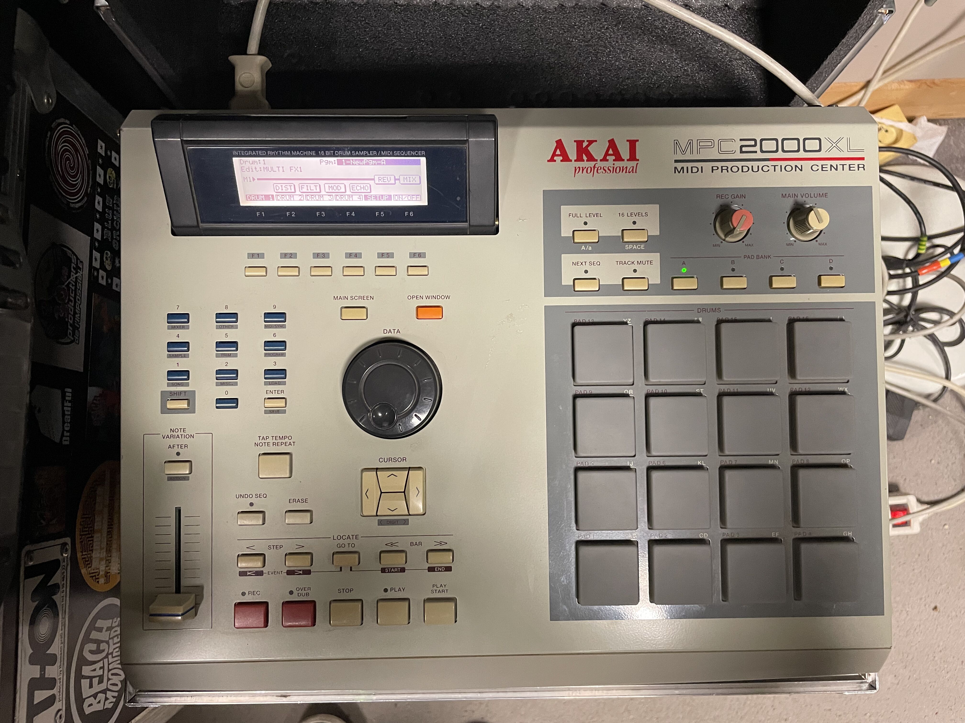 Akai Professional MPC2000XL (3846)