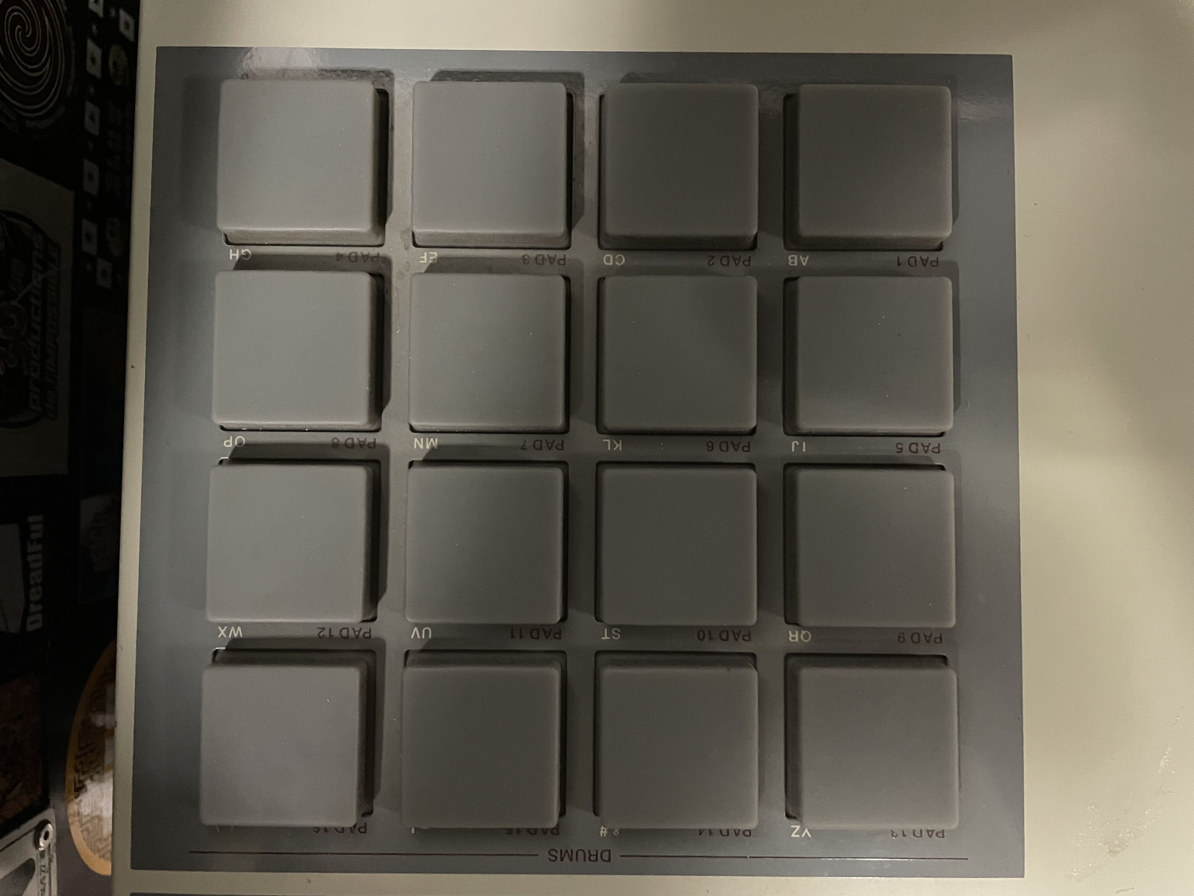 Akai Professional MPC2000XL (13605)